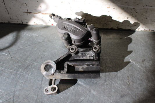 19-22 KAWASAKI Z400 REAR BACK BRAKE CALIPER W MOUNT BRACKET BB708