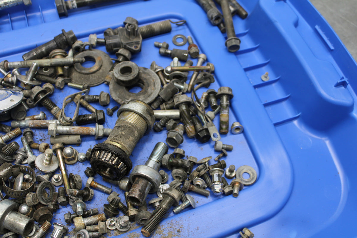 02-04 HONDA VTX1800S MOUNTING BOLTS HARDWARE MOTOR SCREWS BB712