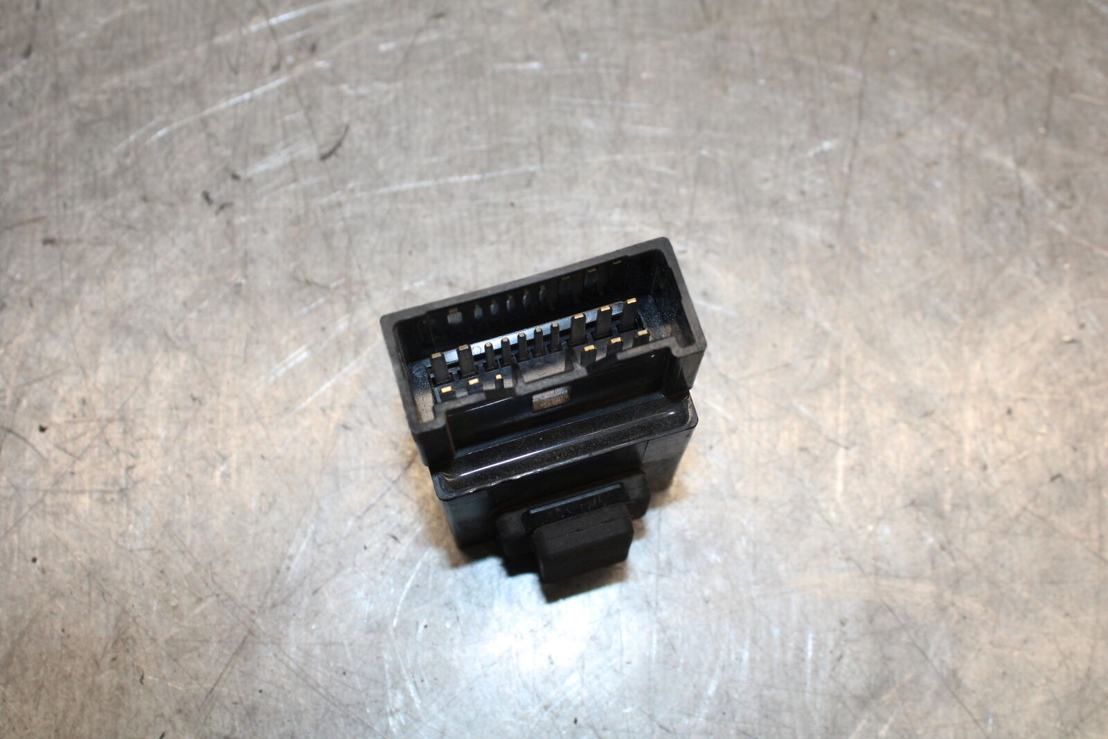 04-06 YAMAHA YZF R1 RELAY ASSEMBLY FUSE BOX BB659