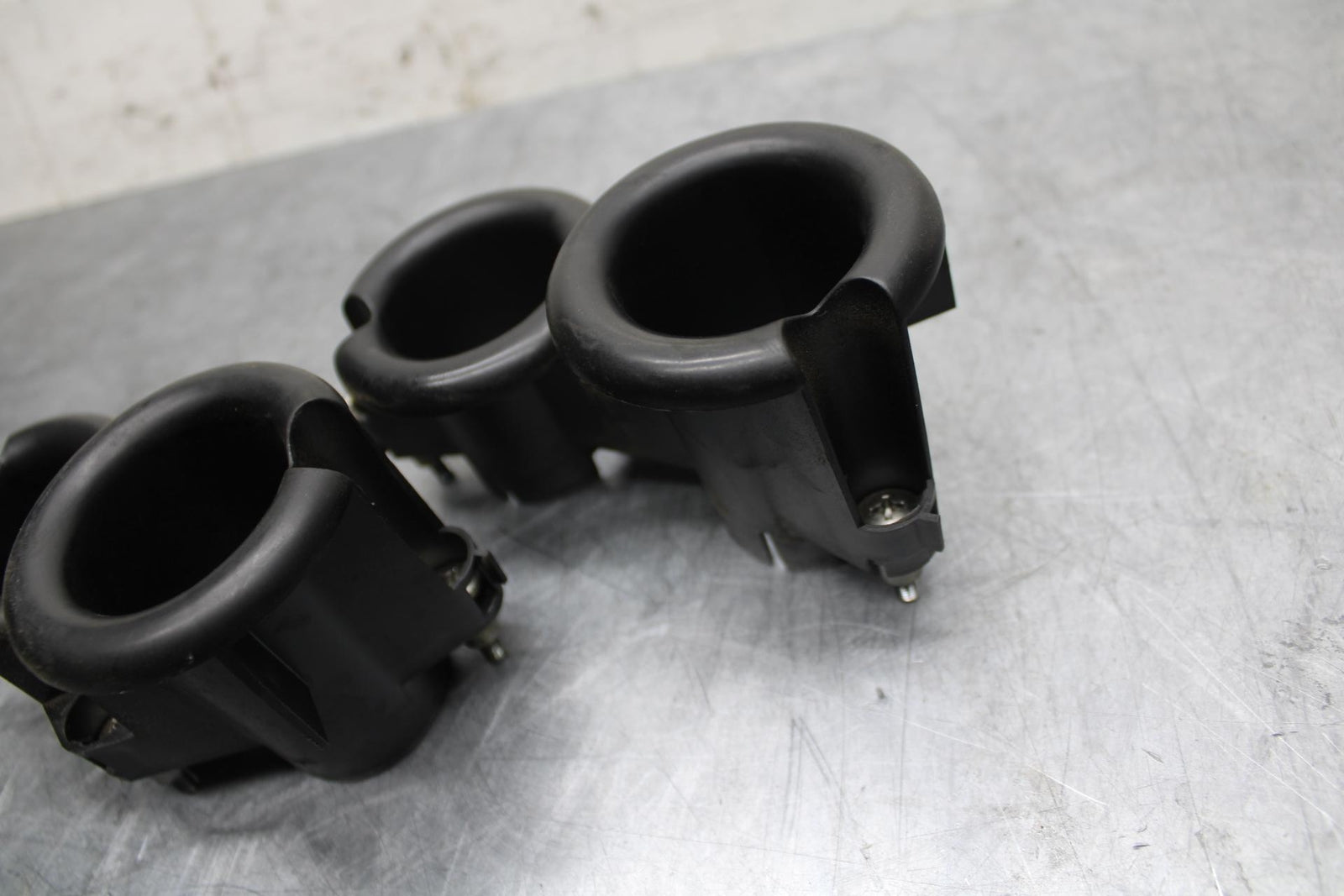 05-06 HONDA CBR600RR  INTAKE VELOCITY STACKS 17225-MEE-000 17226-MEE-000 BB479