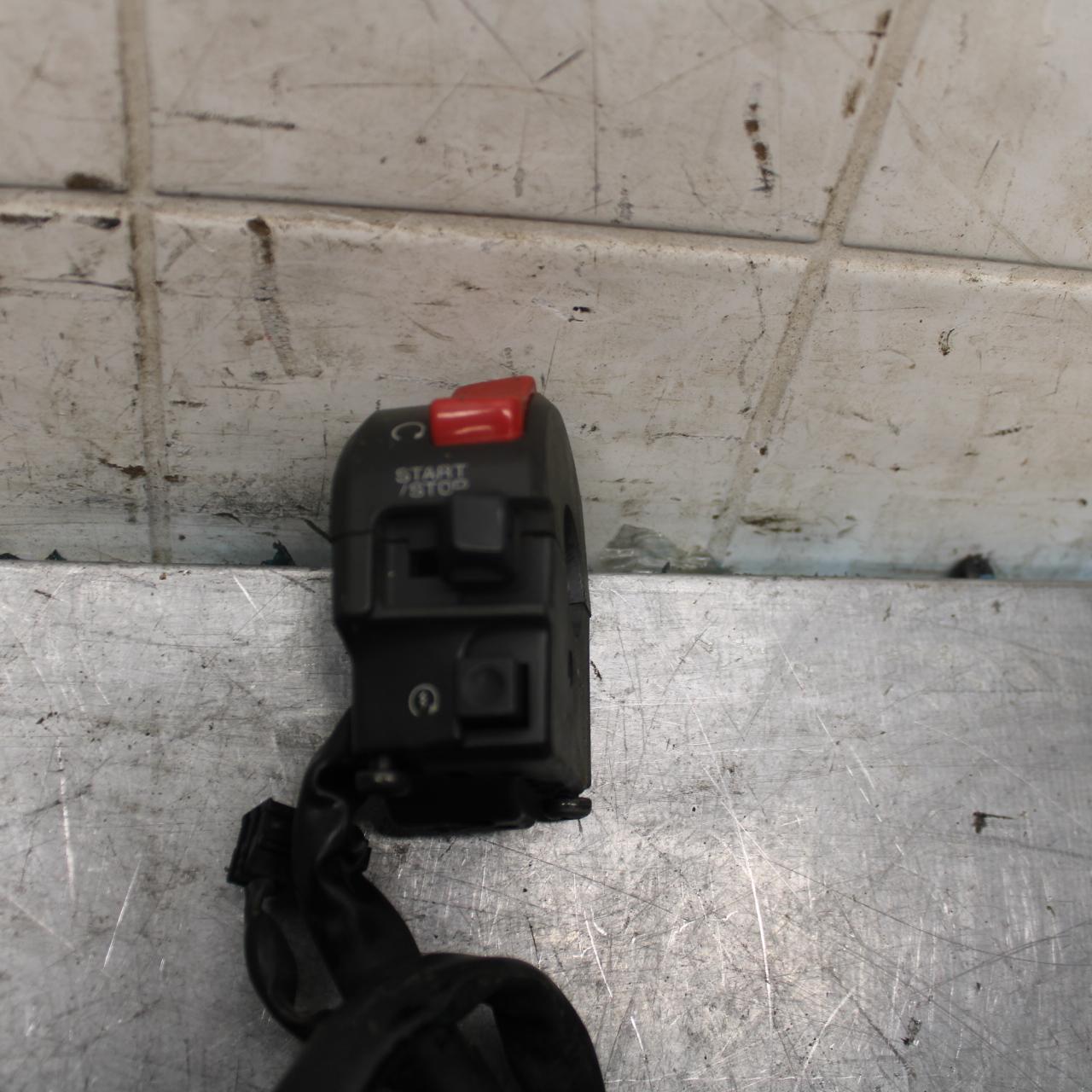 2007 Kawasaki Ninja ZX6R ZX600P RIGHT CLIP ON HANDLE KILL OFF START SWITCH BB47
