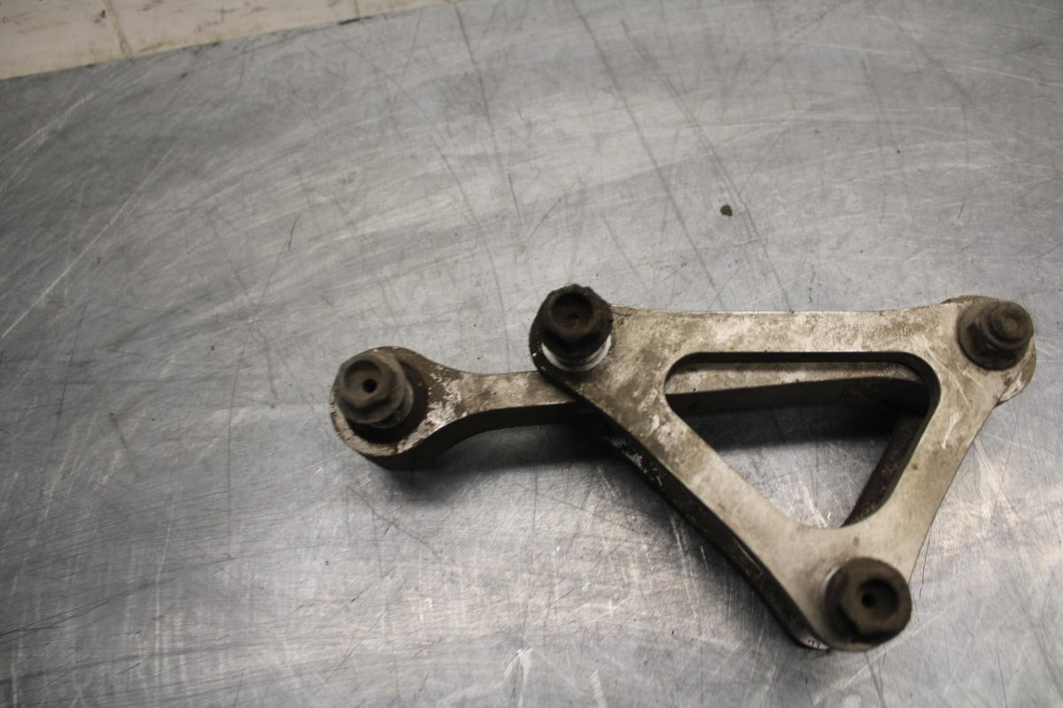 03-04 YAMAHA YZF R6  REAR DOGBONE SHOCK LINKAGE LINK BB481
