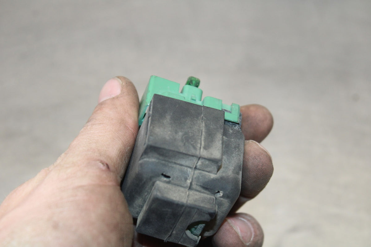 03-08 HONDA VTX1300C ENGINE STARTER RELAY STARTING MOTOR SWITCH BB868