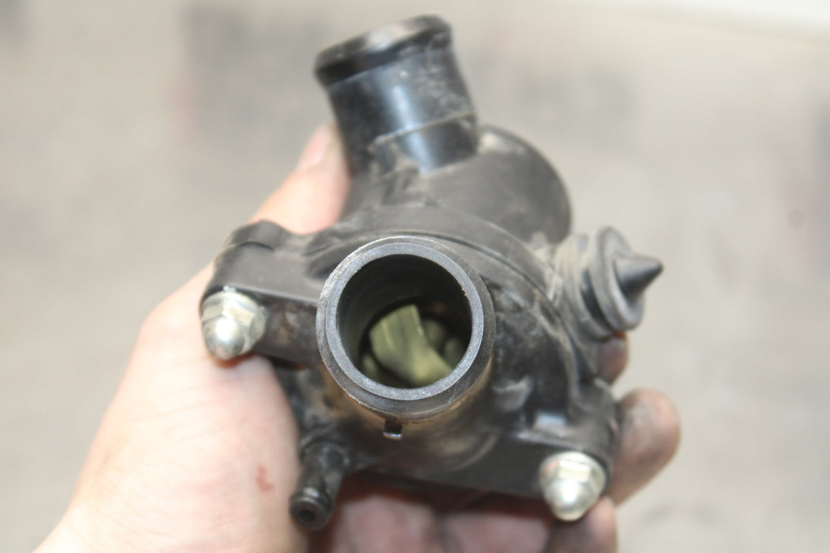 07 YAMAHA YZF R1 THERMOSTAT W HOUSING ASSEMBLY BB826