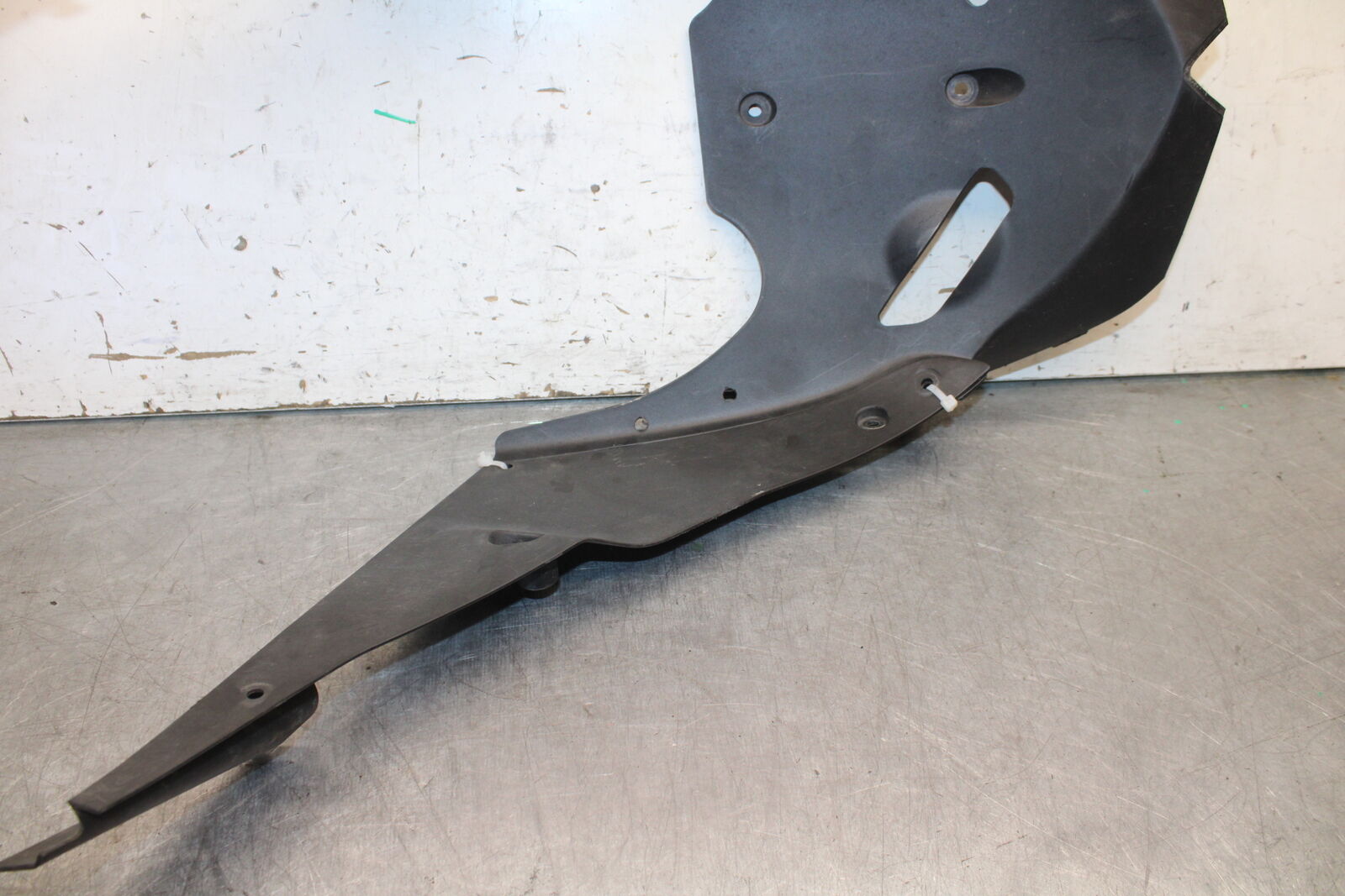 09-12 KAWASAKI NINJA ZX6R LOWER FRONT UPPER INNER HEADLIGHT COWL FAIRING BB698