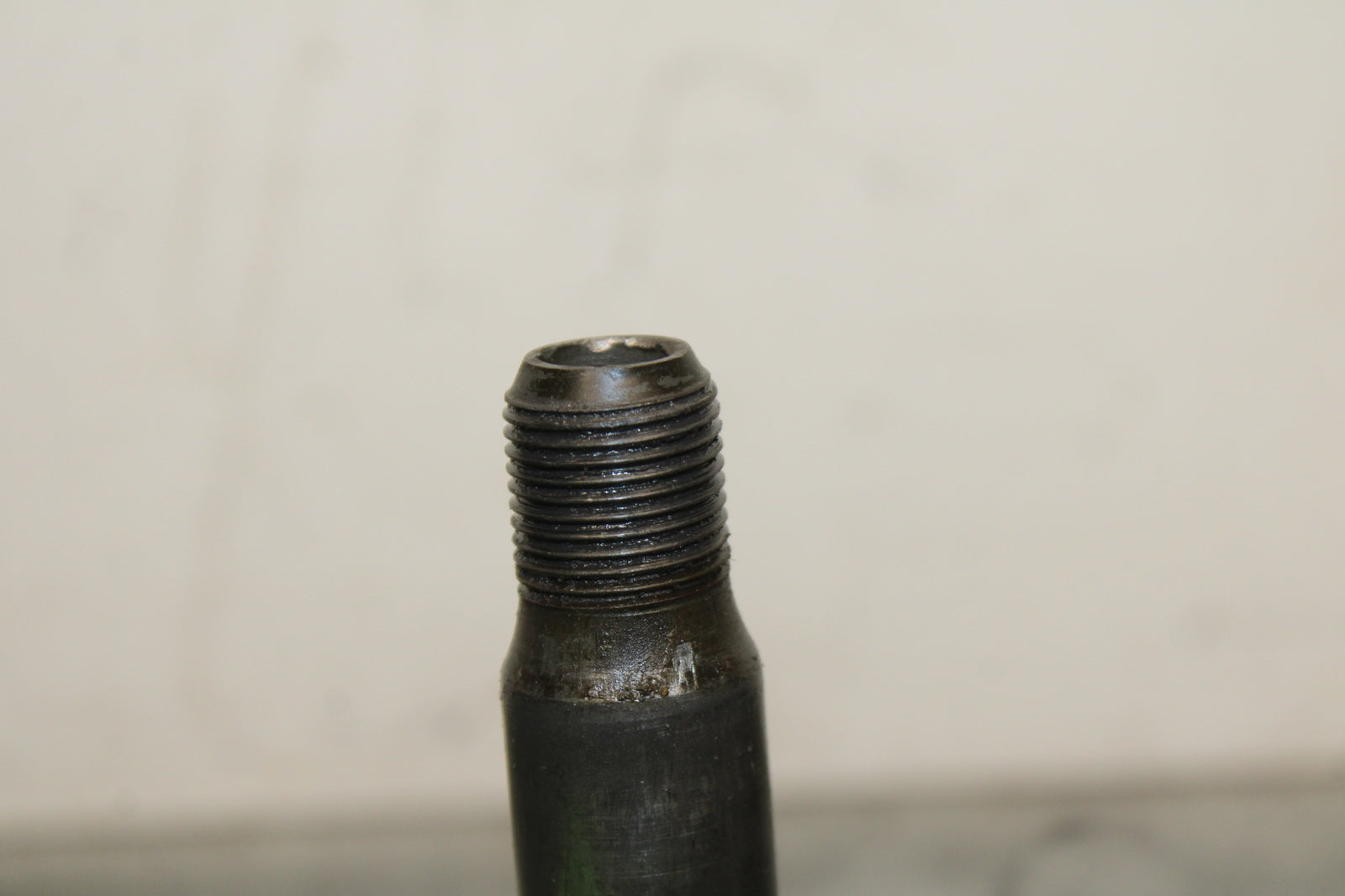 00-01 YAMAHA YZF R1 FRONT WHEEL RIM AXLE PIVOT BOLT BB755