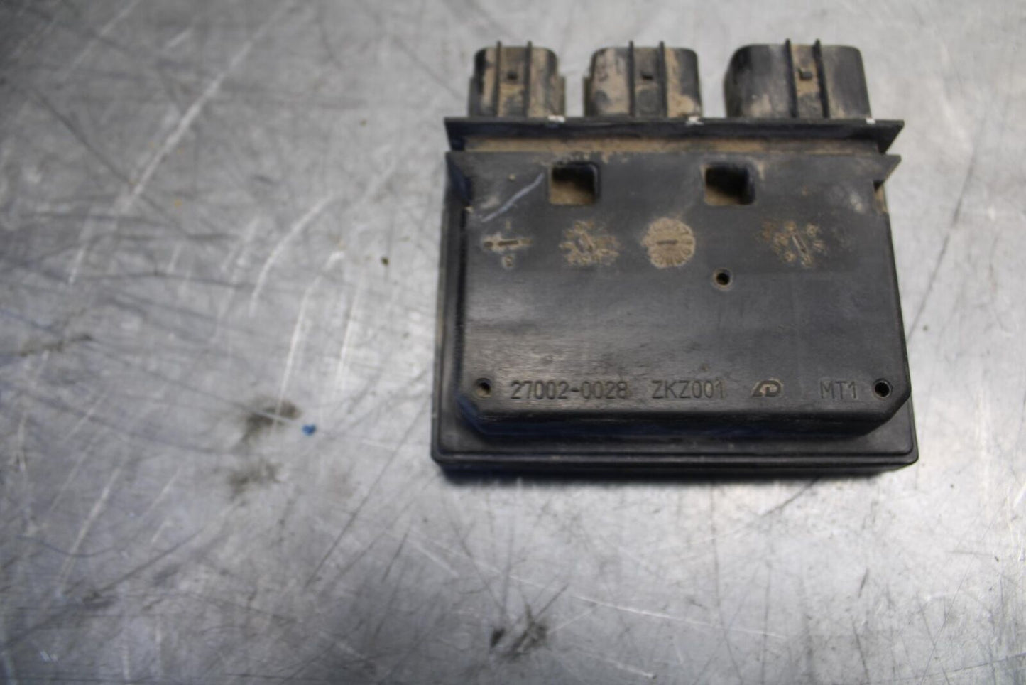 18 KAWASAKI Z 400 RELAY ASSEMBLY FUSE BOX BB469