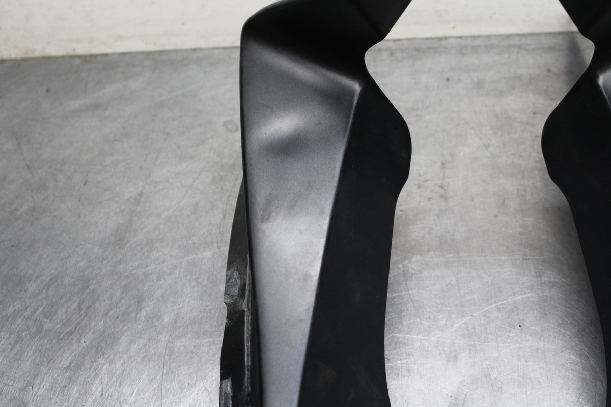 09 SUZUKI GSXR600 RIGHT LEFT FRONT DUCT COVERS PANELS COWLS BB759