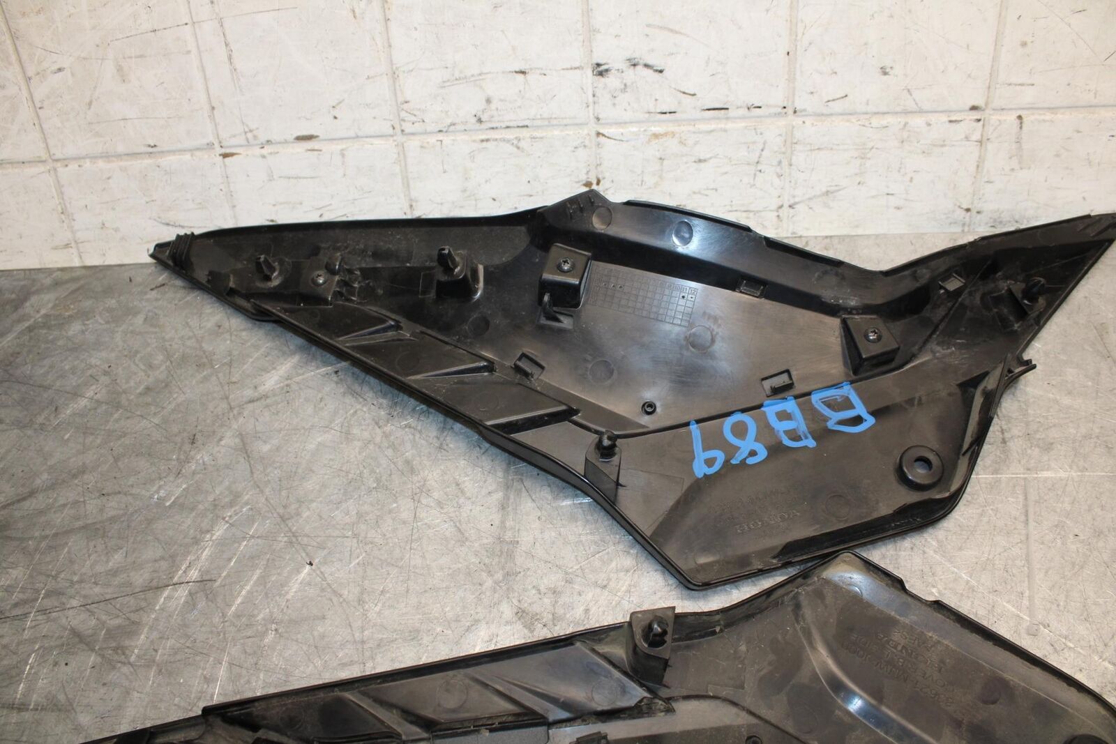 2016 Honda CBR500R RIGHT LEFT SIDE SEAT PANELS TRIMS COWLS FAIRINGS COVER BB45