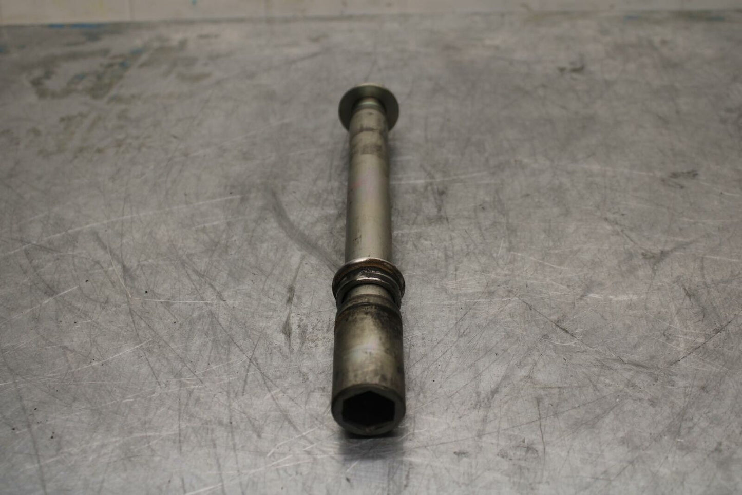 15-21 SUZUKI GSXR600 FRONT WHEEL RIM AXLE PIVOT BOLT BB418