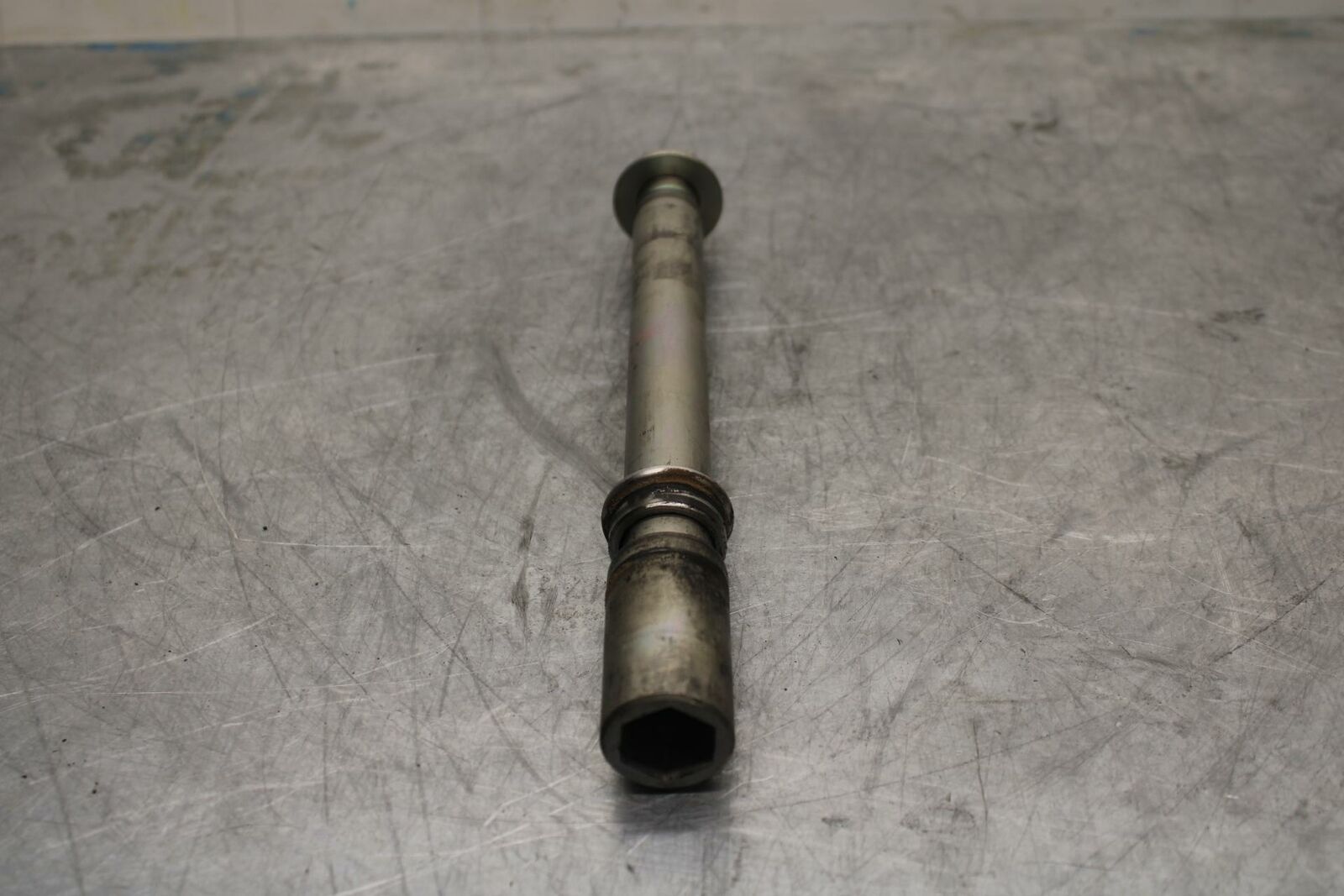 15-21 SUZUKI GSXR600 FRONT WHEEL RIM AXLE PIVOT BOLT BB418