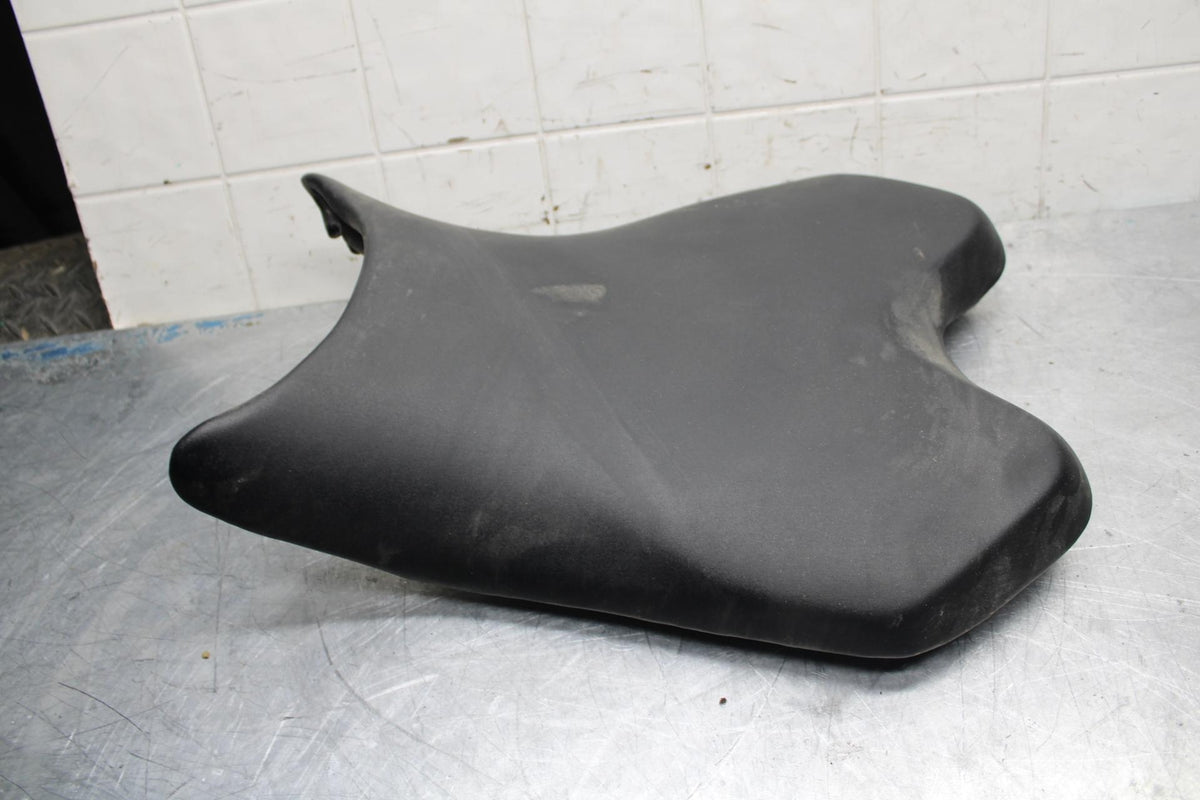 08-16 YAMAHA YZF R6 FRONT DRIVERS SEAT PAD SADDLE  BB465