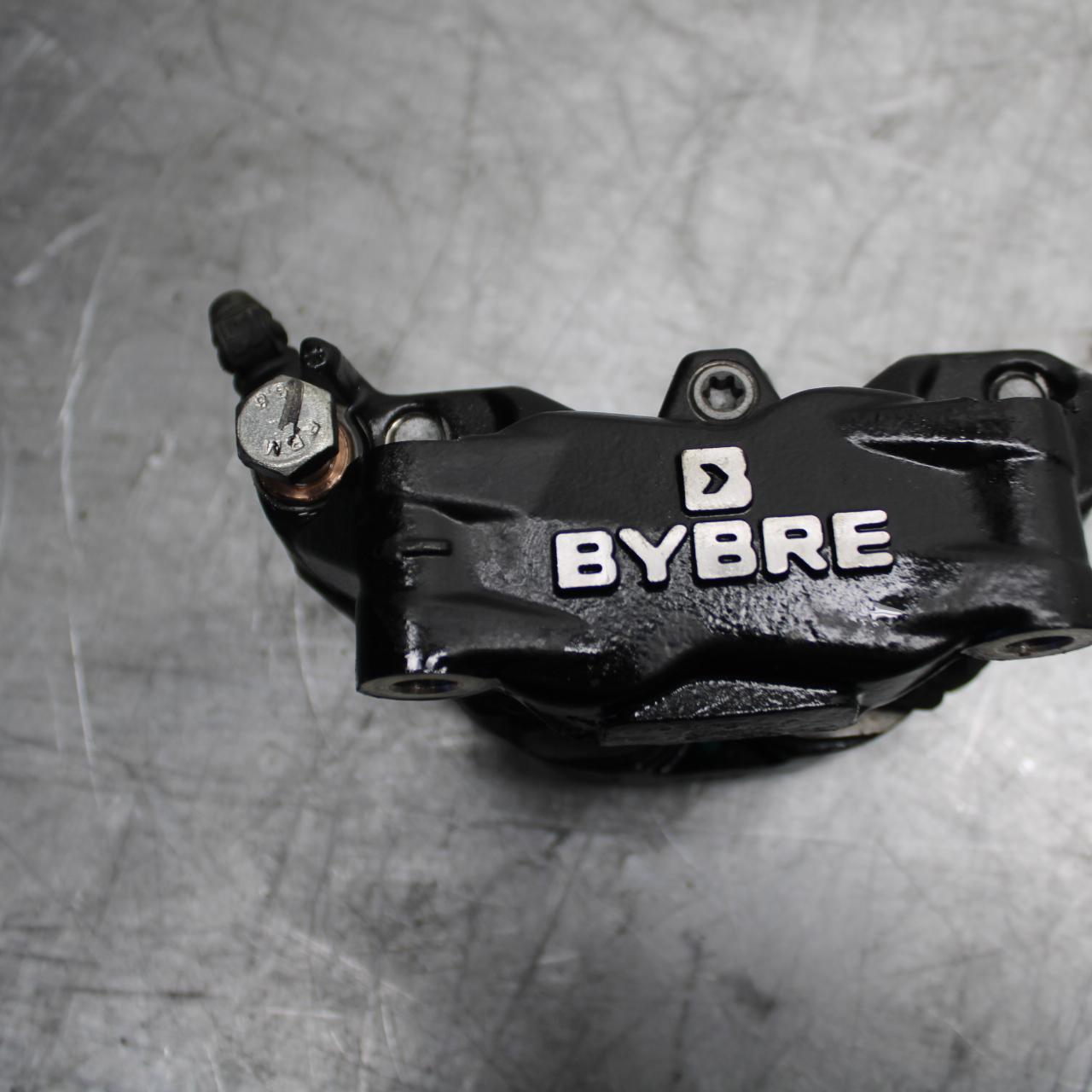21 HUSQVARNA VITPILEN 401  FRONT BRAKE CALIPER BB467