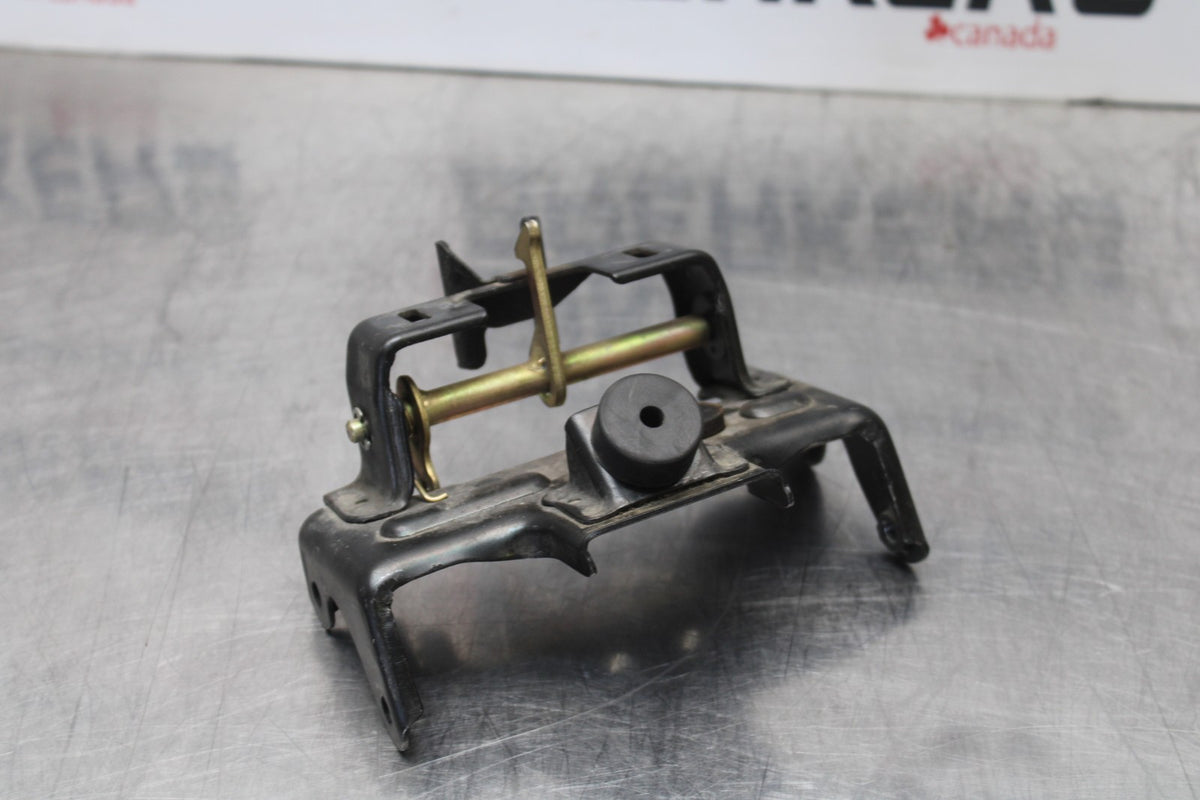 93-07 YAMAHA VMAX 1200 SEAT BRACKET MOUNT MOUNTING BRACKET BB197