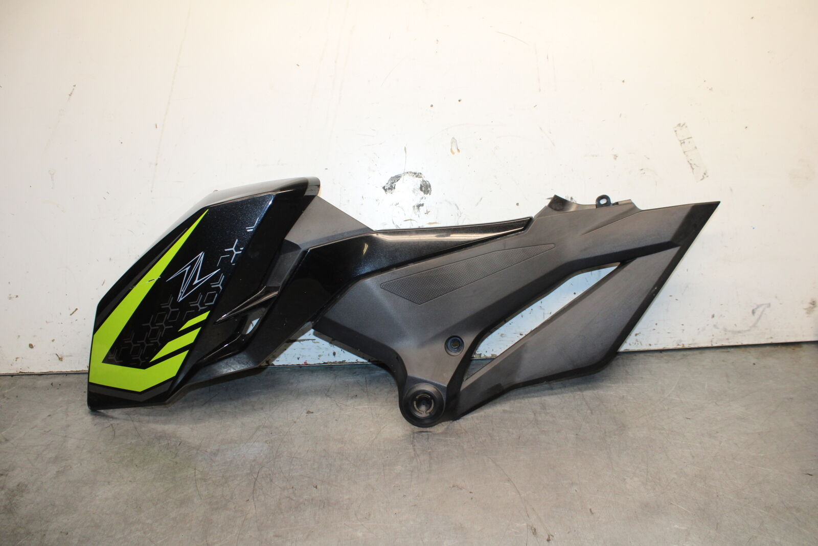 19-22 KAWASAKI Z400 LEFT LOWER MID UPPER SIDE FAIRING COWL BB738