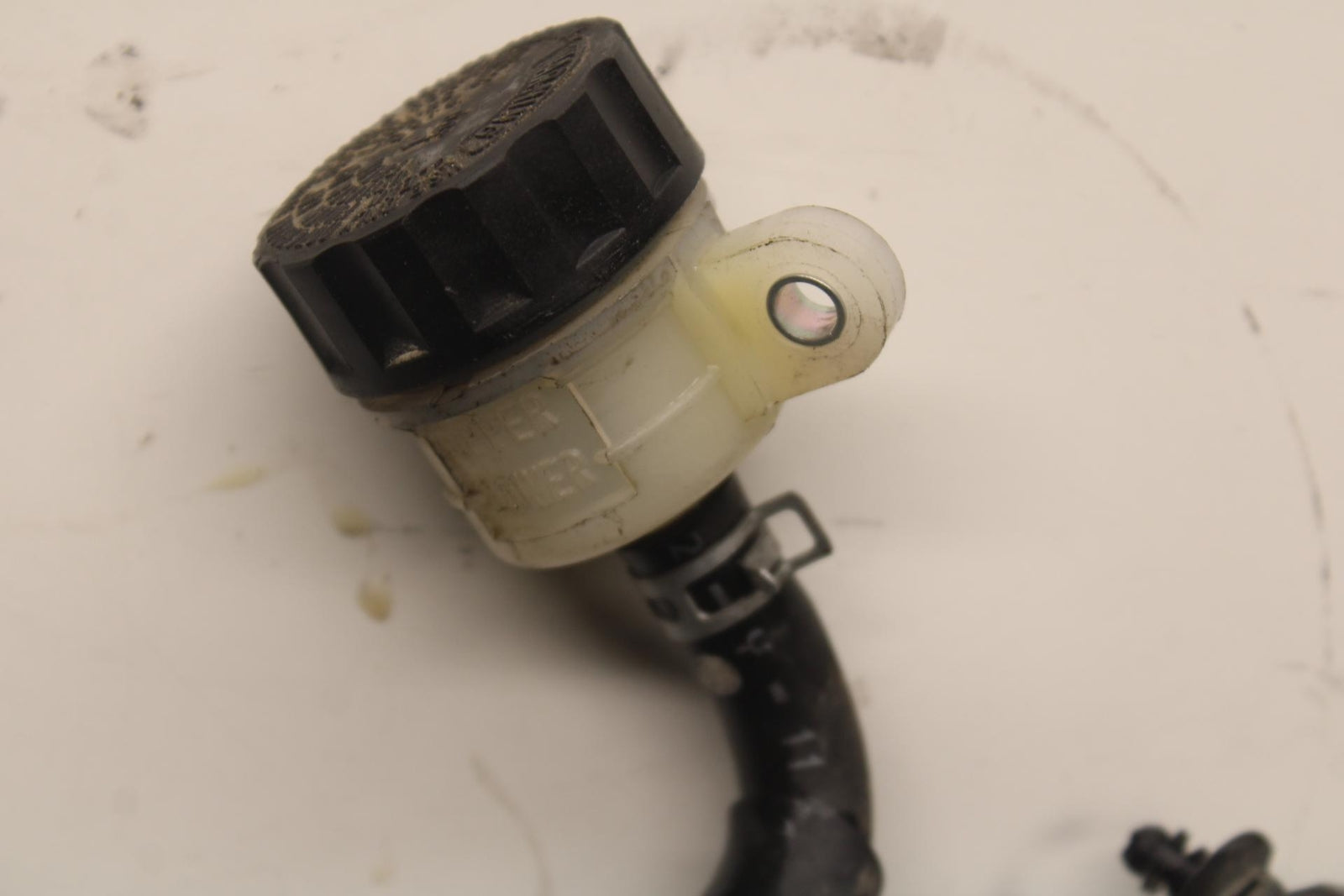 2011 Suzuki GSXR600 REAR BACK BRAKE MASTER CYLINDER W RESERVOIR BB605