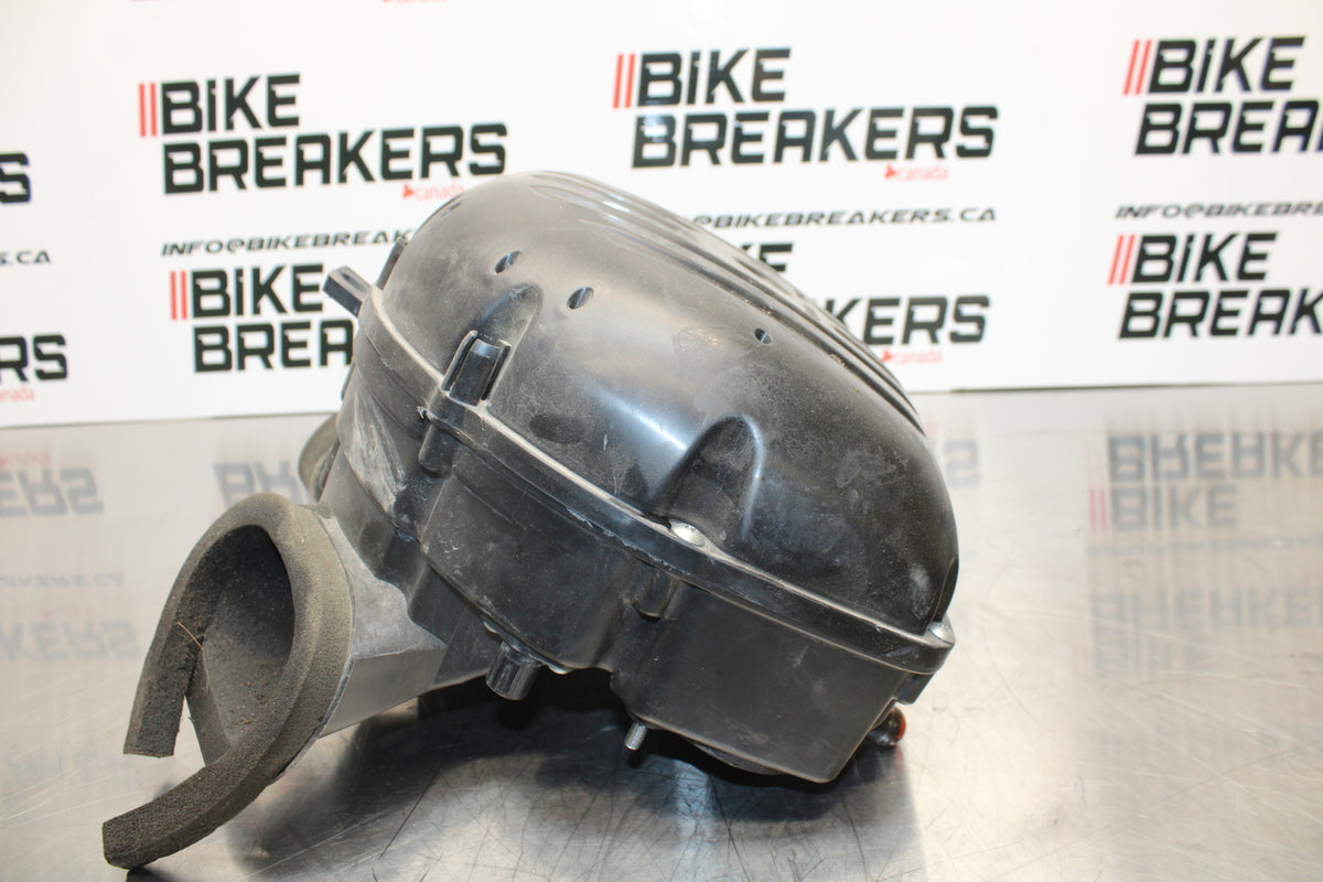 11 SUZUKI GSXR1000 AIRBOX AIR INTAKE FILTER BOX BB142