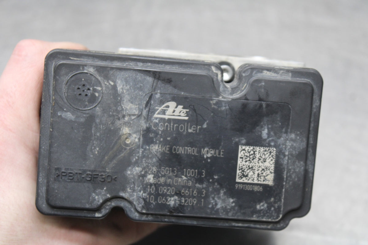19 MOTO GUZZI V7 III ABS PUMP UNIT MODULE BB831