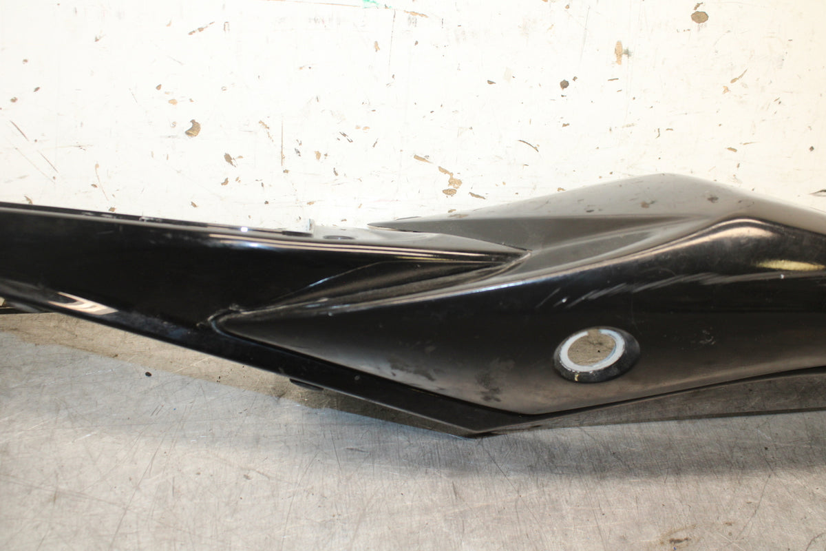 08-09 SUZUKI GSXR600 LEFT REAR BACK TAIL FAIRING COWL SHROUD BB728
