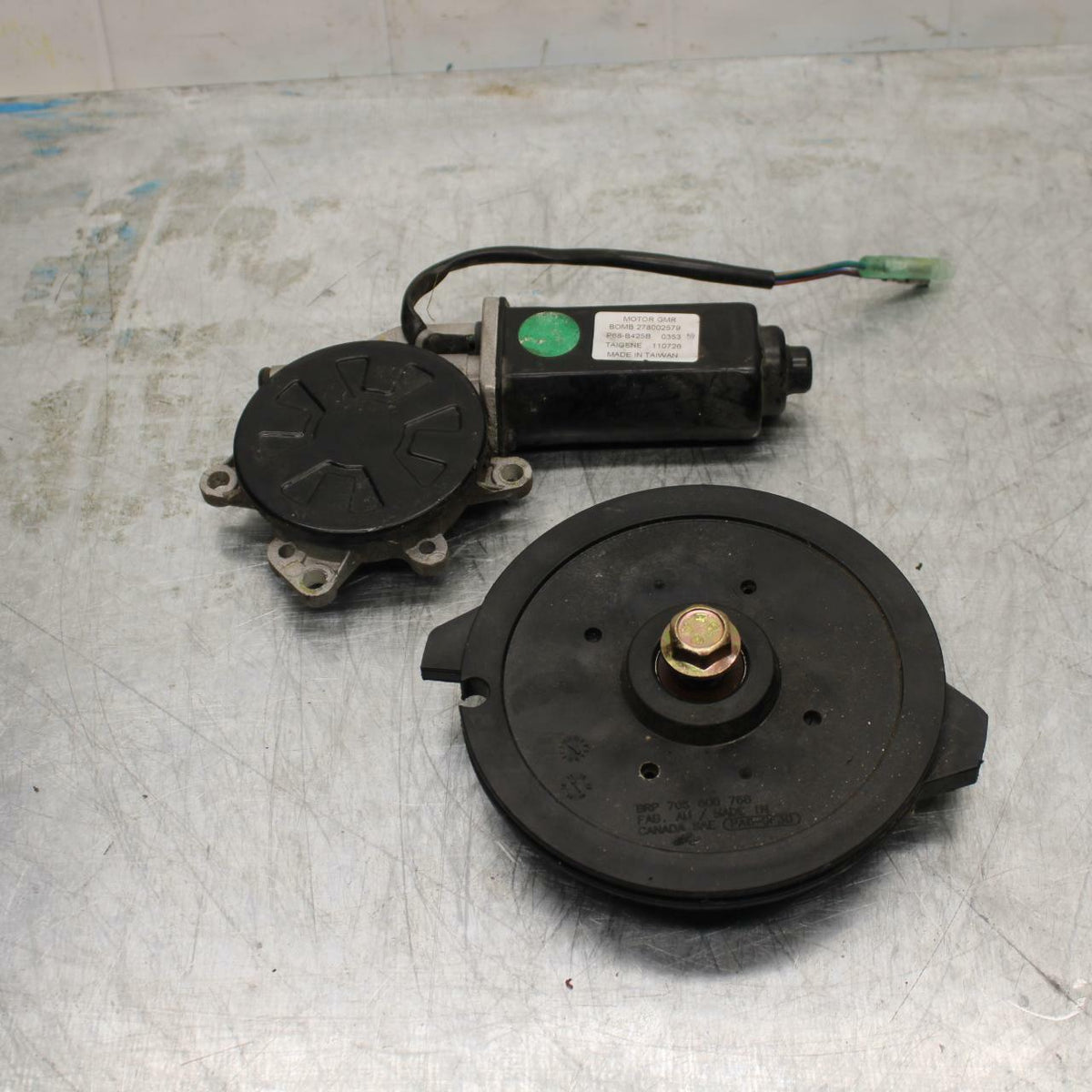 10-12 CAN AM SPYDER RT POWER WINDSHIELD WIND SCREEN MOTOR SERVO BB415