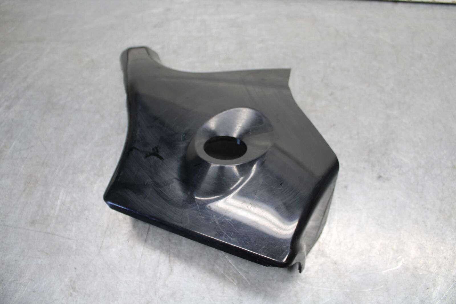 05-06 SUZUKI BOULEVARD M50 NECK FRAME COVER COWL BB671