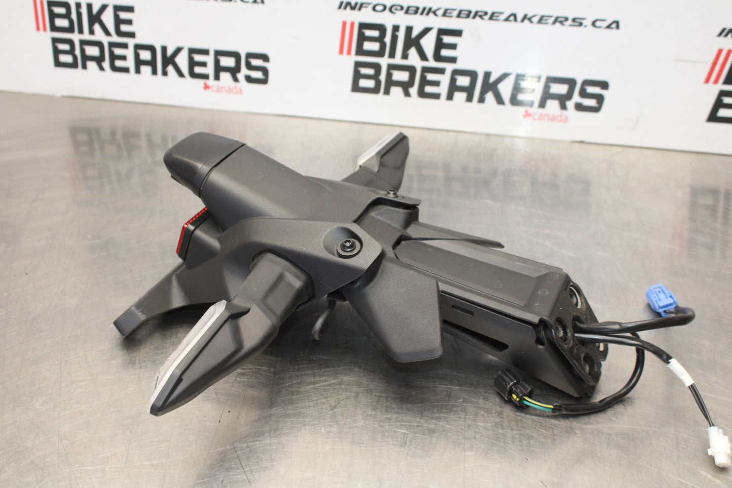 24-25 KAWASAKI NINJA ZX4R REAR BACK FENDER MUD GUARD/ LIGHTS SIGNALS  BB610