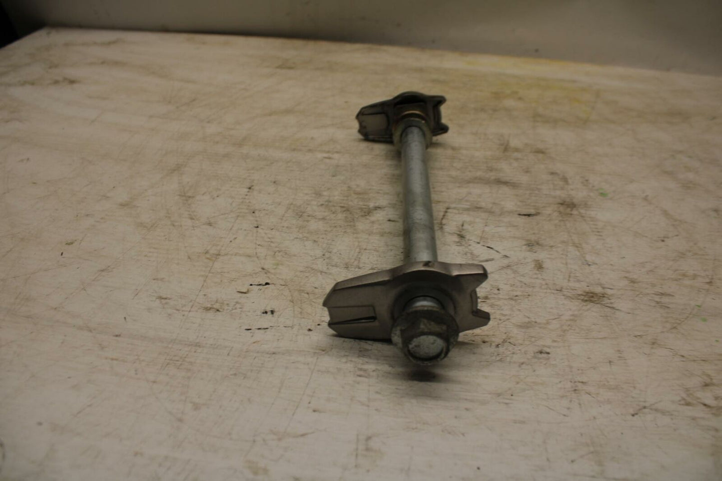 11-12 KAWASAKI NINJA 400 EX400 C REAR AXLE BACK WHEEL RIM PIVOT BOLT AXEL BB358