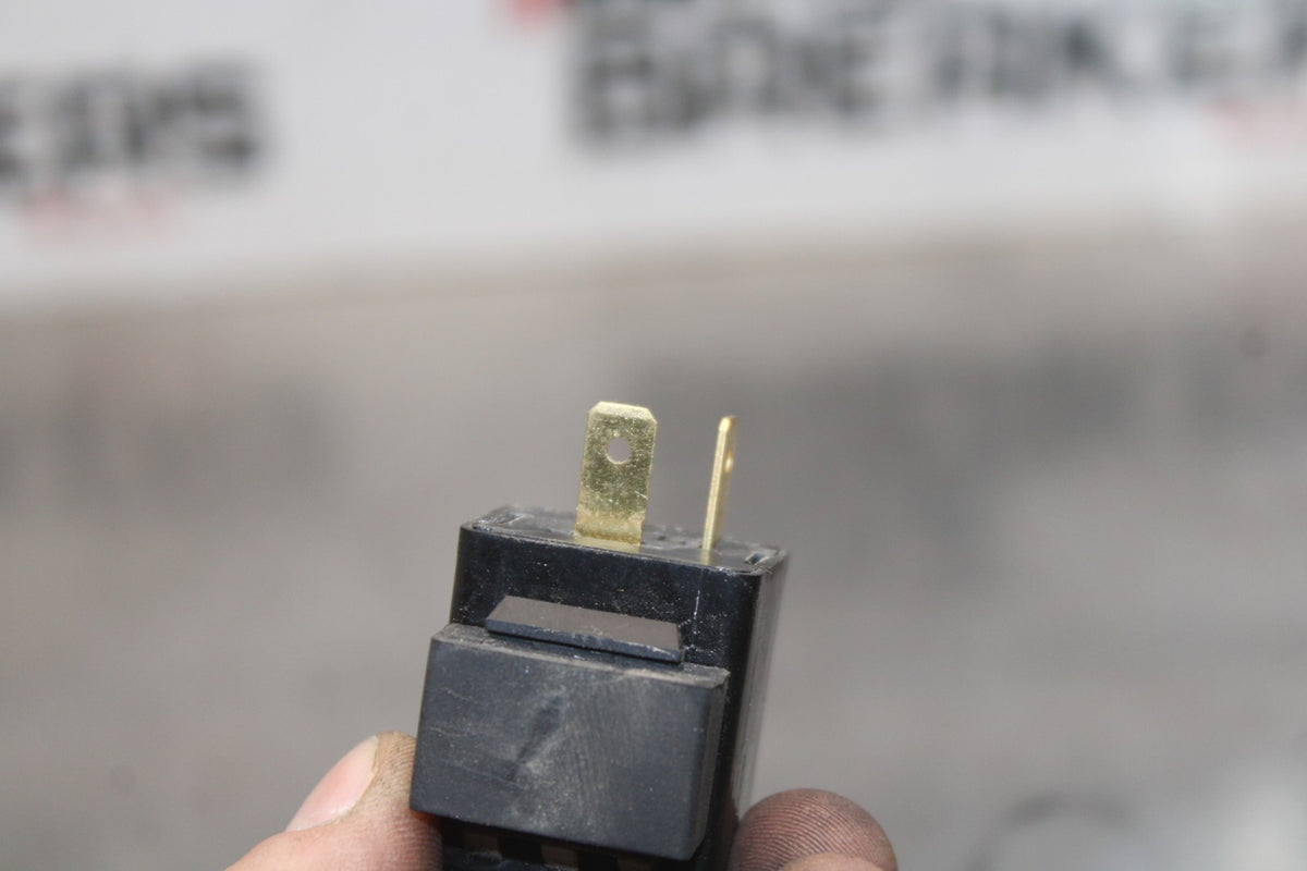 17-24 SUZUKI SV650 TURN SIGNAL BLINKER RELAY FLASHER SWITCH BB829