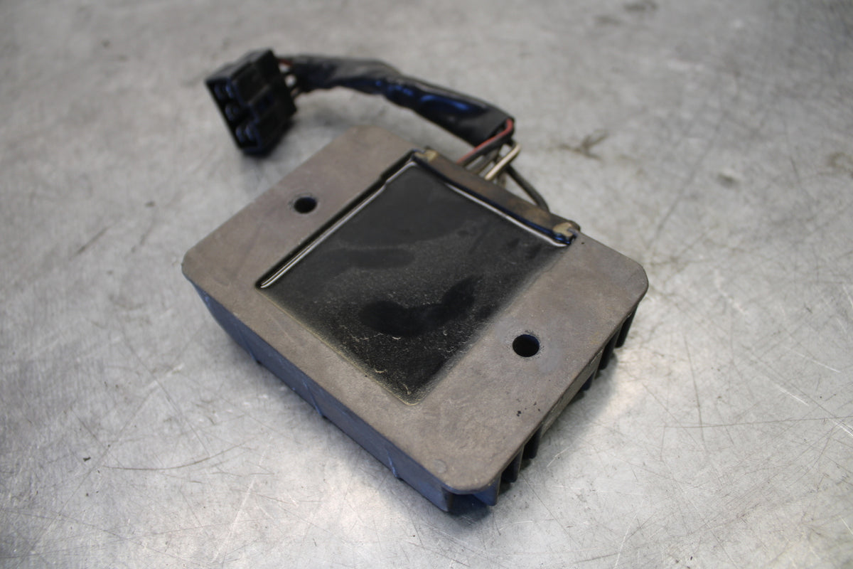 04 SUZUKI GSXR600 RECTIFIER VOLTAGE REGULATOR 32800-33E21 BB676