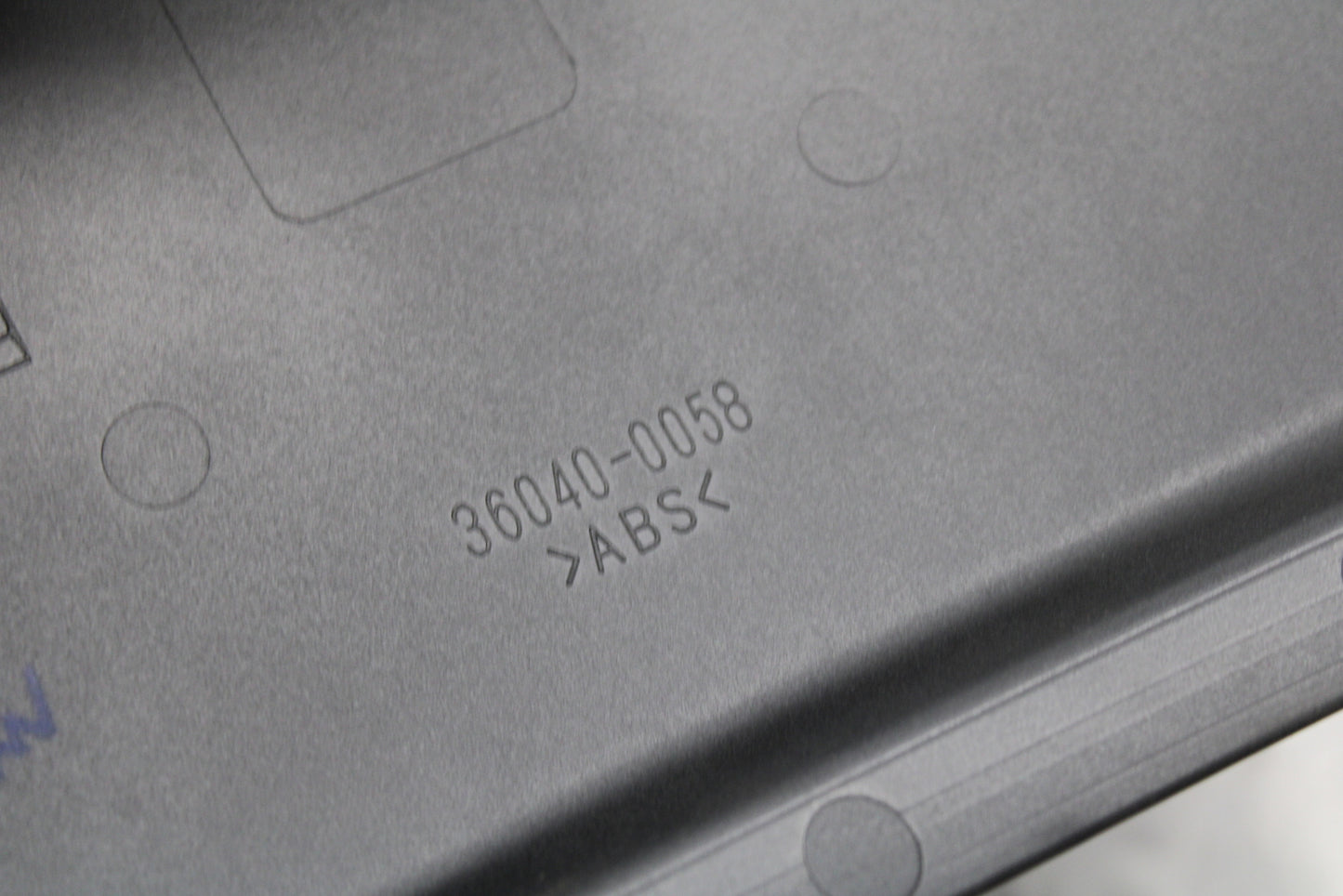 12-25 KAWASAKI NINJA ZX14R NEW!! CENTER REAR BACK TAIL FAIRING COVER COWL BB757