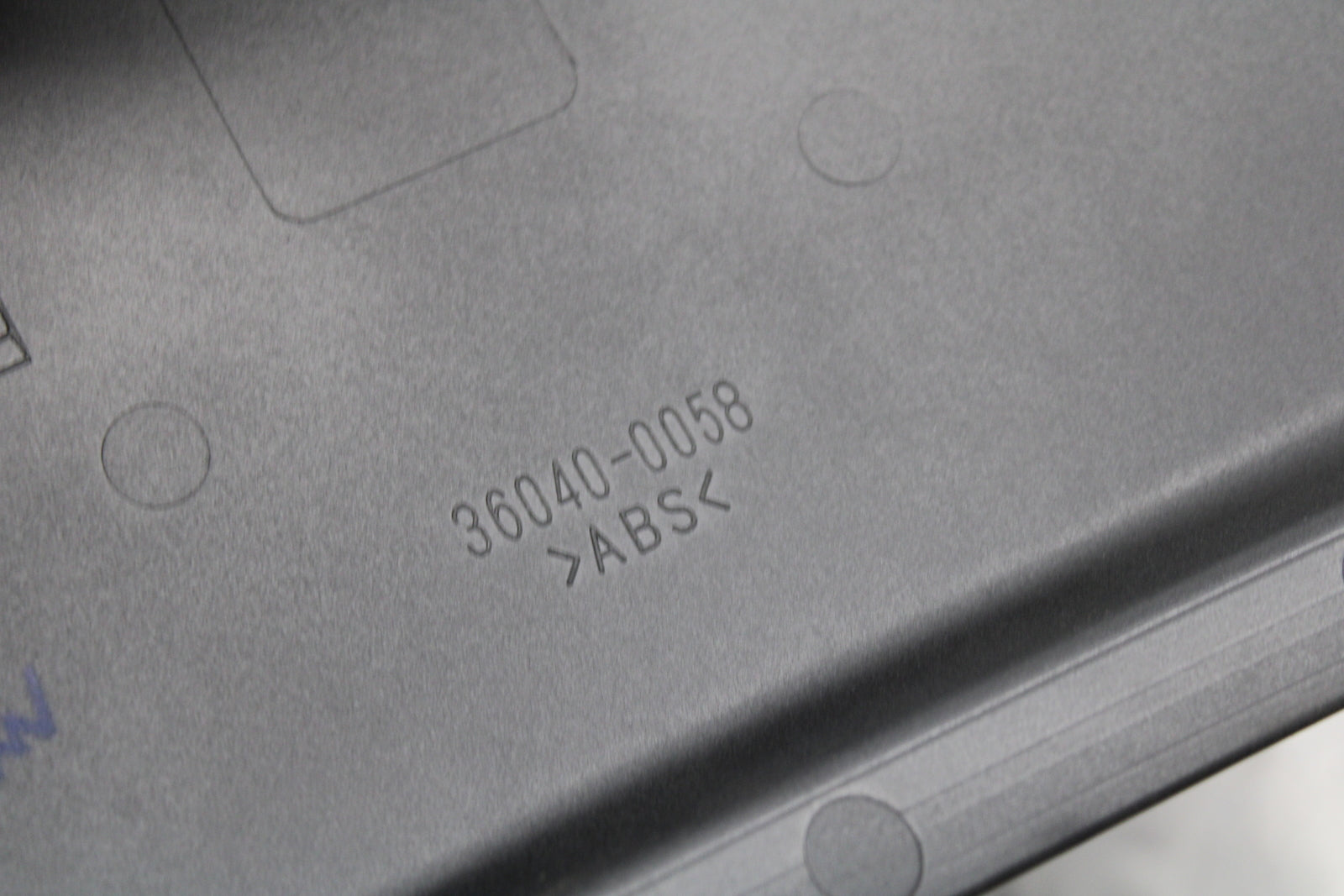 12-25 KAWASAKI NINJA ZX14R NEW!! CENTER REAR BACK TAIL FAIRING COVER COWL BB757