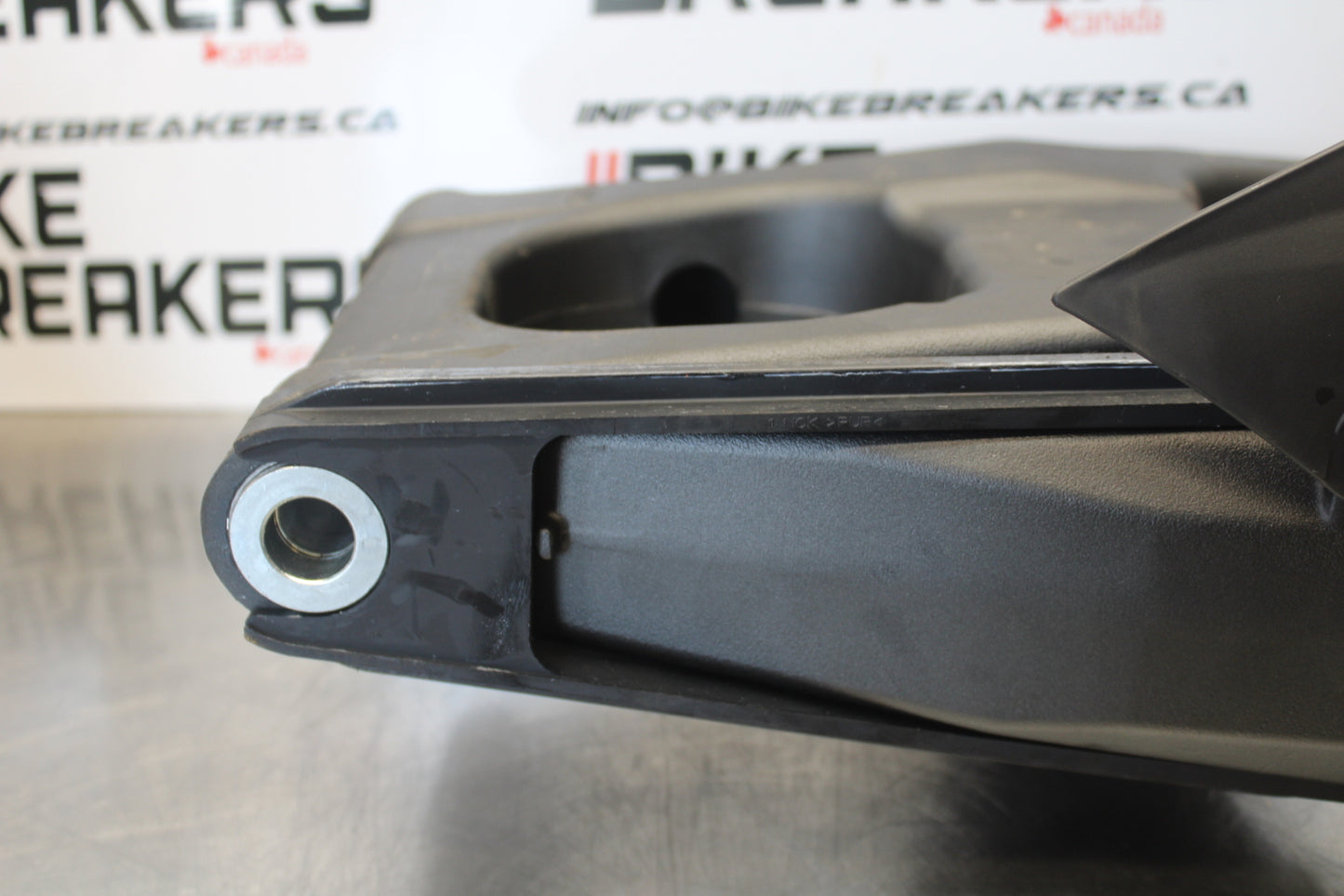 23-24 KAWASAKI NINJA ZX14R NEW!! REAR SWINGARM BACK SUSPENSION SWING ARM BB169