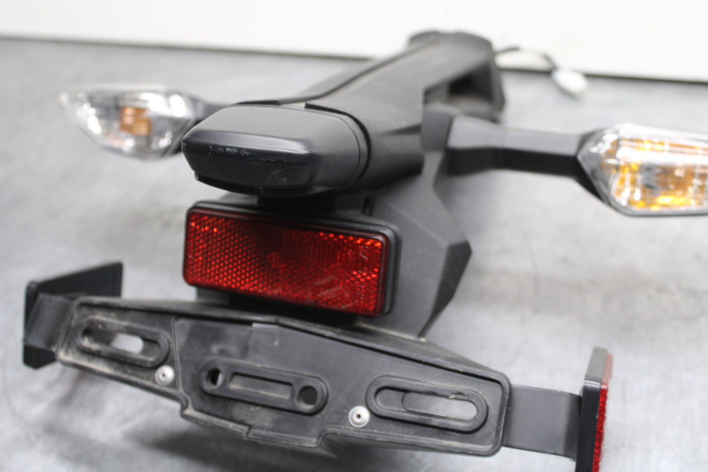 19-23 KAWASAKI NINJA ZX6R REAR BACK FENDER MUD GUARD BB749