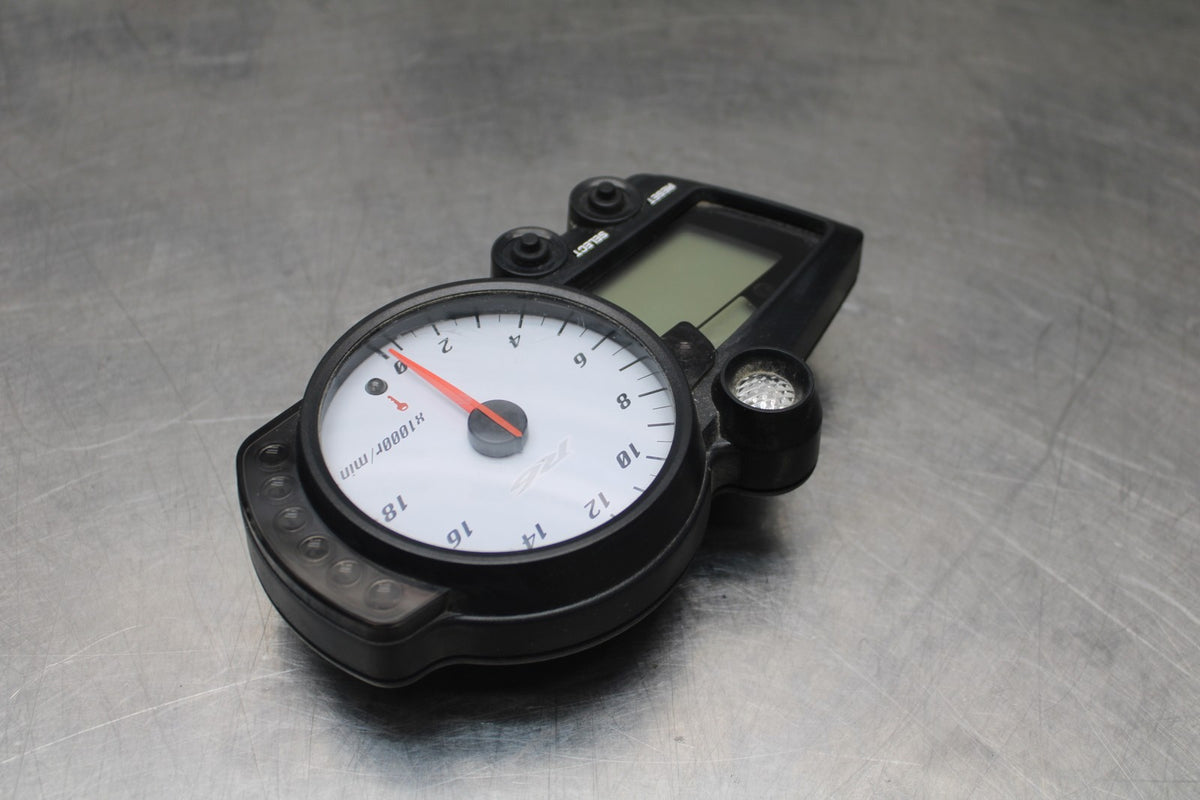 05 YAMAHA YZF R6 SPEEDO GAUGES DISPLAY CLUSTER SPEEDOMETER TACHOMETER BB814