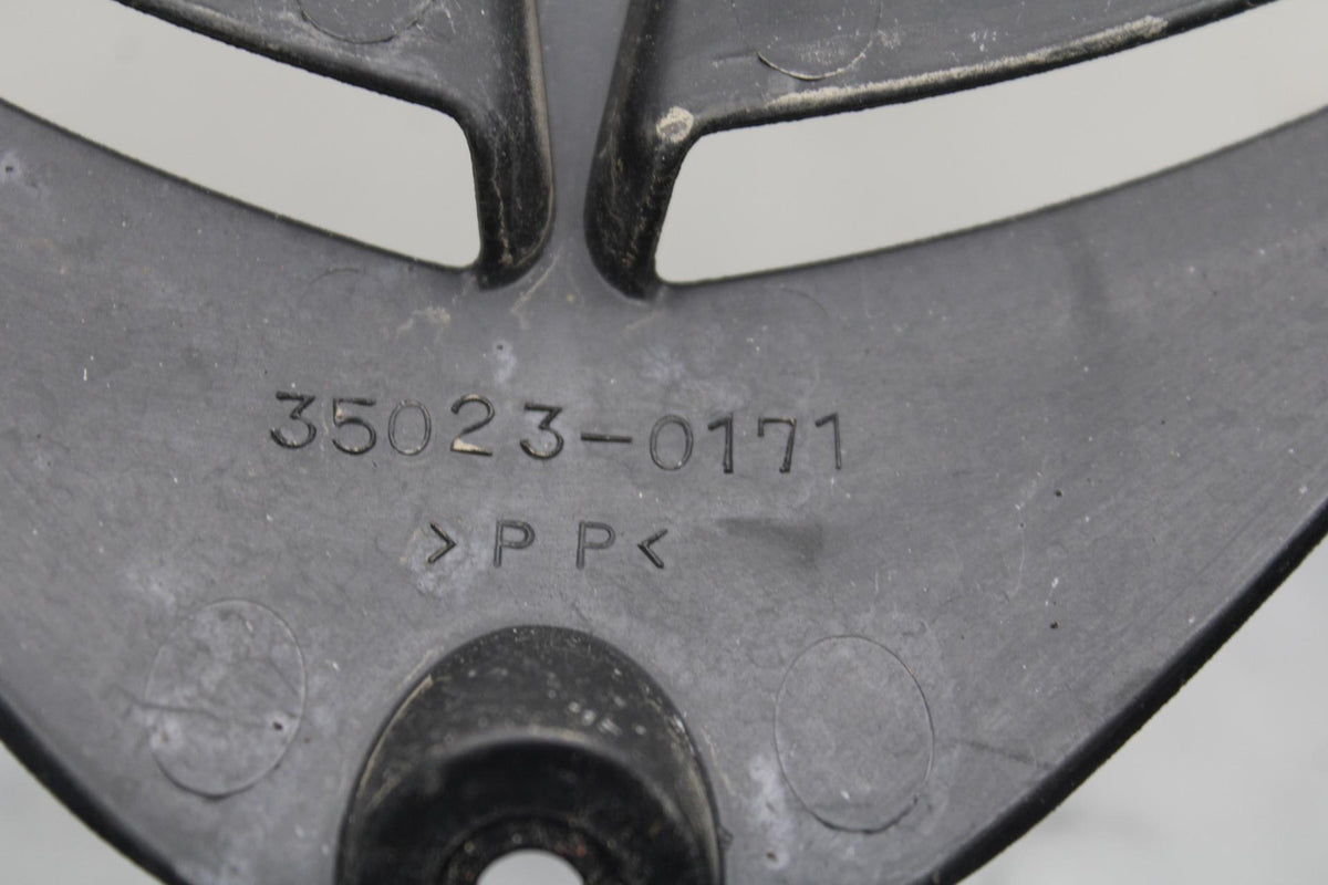 23 KAWASAKI NINJA ZX6R 636 REAR BACK WHEEL TIRE HUGGER FENDER BB609