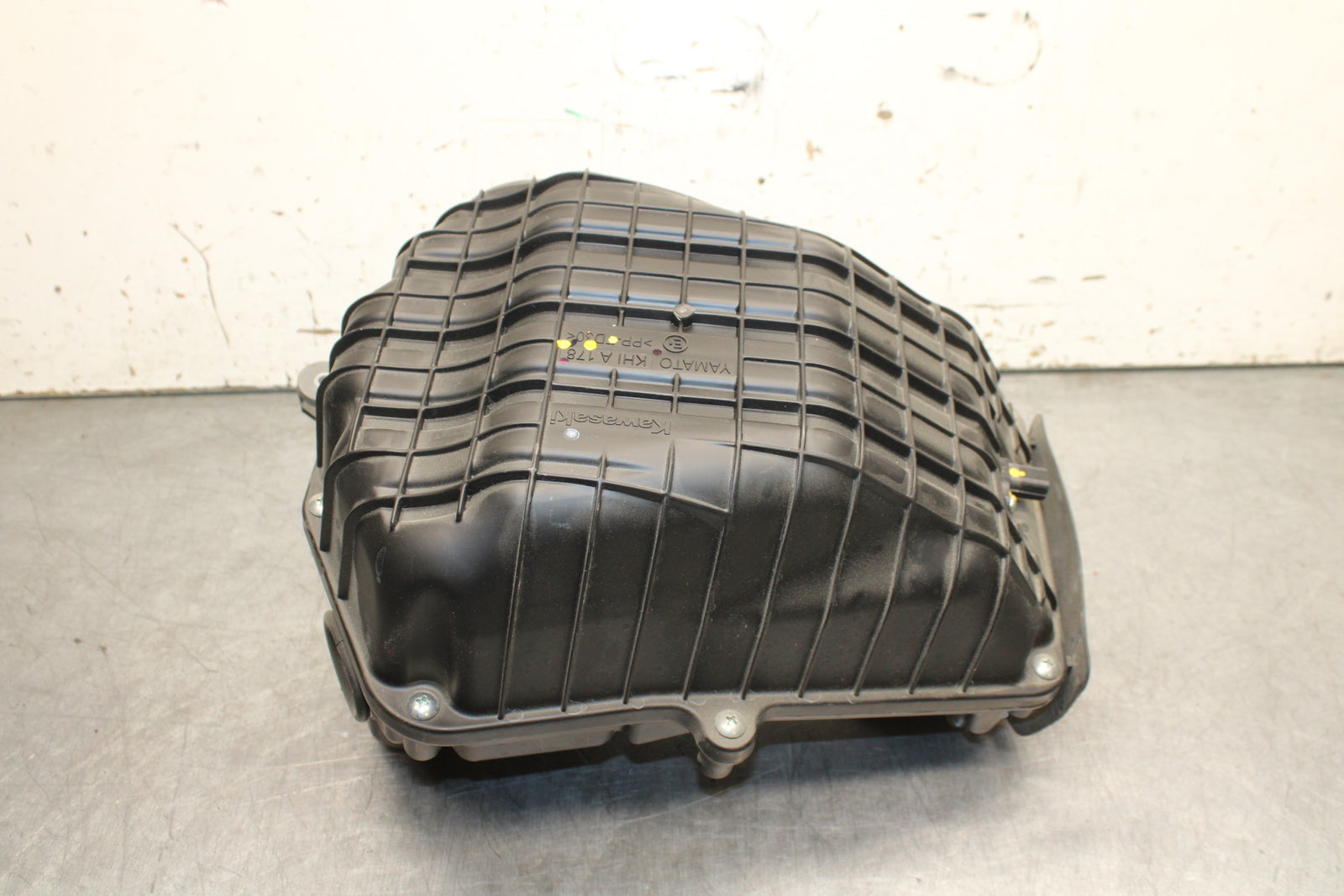 24 KAWASAKI NINJA 500 ABS AIRBOX AIR INTAKE FILTER BOX BB730