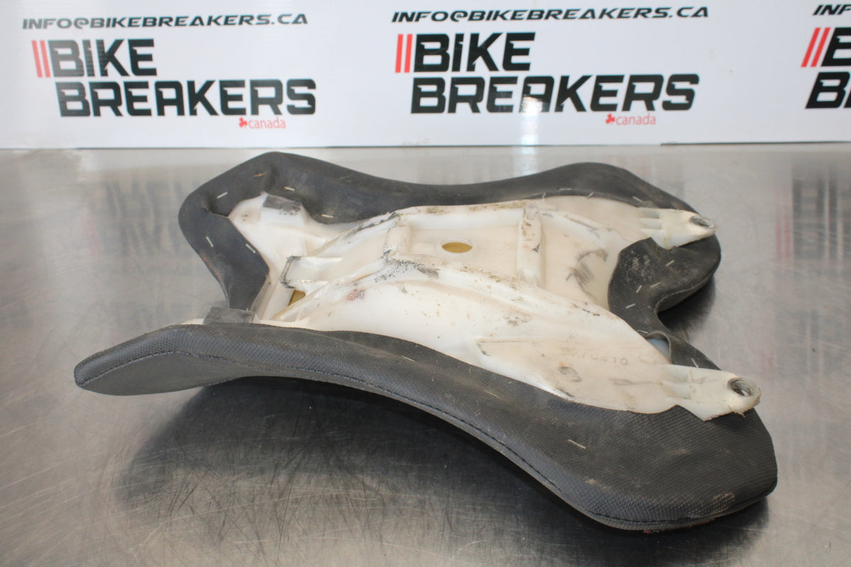 07-08 YAMAHA YZF R1 HT MOTO AFTERMARKET FRONT DRIVERS SEAT BB160