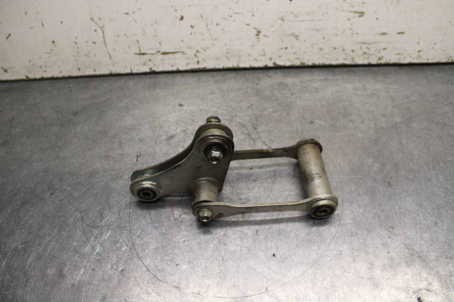 15-16 HONDA CB300F REAR DOGBONE SHOCK LINKAGE LINK BB740