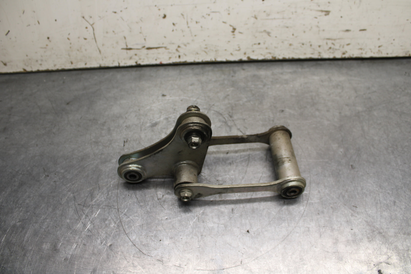 15-16 HONDA CB300F REAR DOGBONE SHOCK LINKAGE LINK BB740