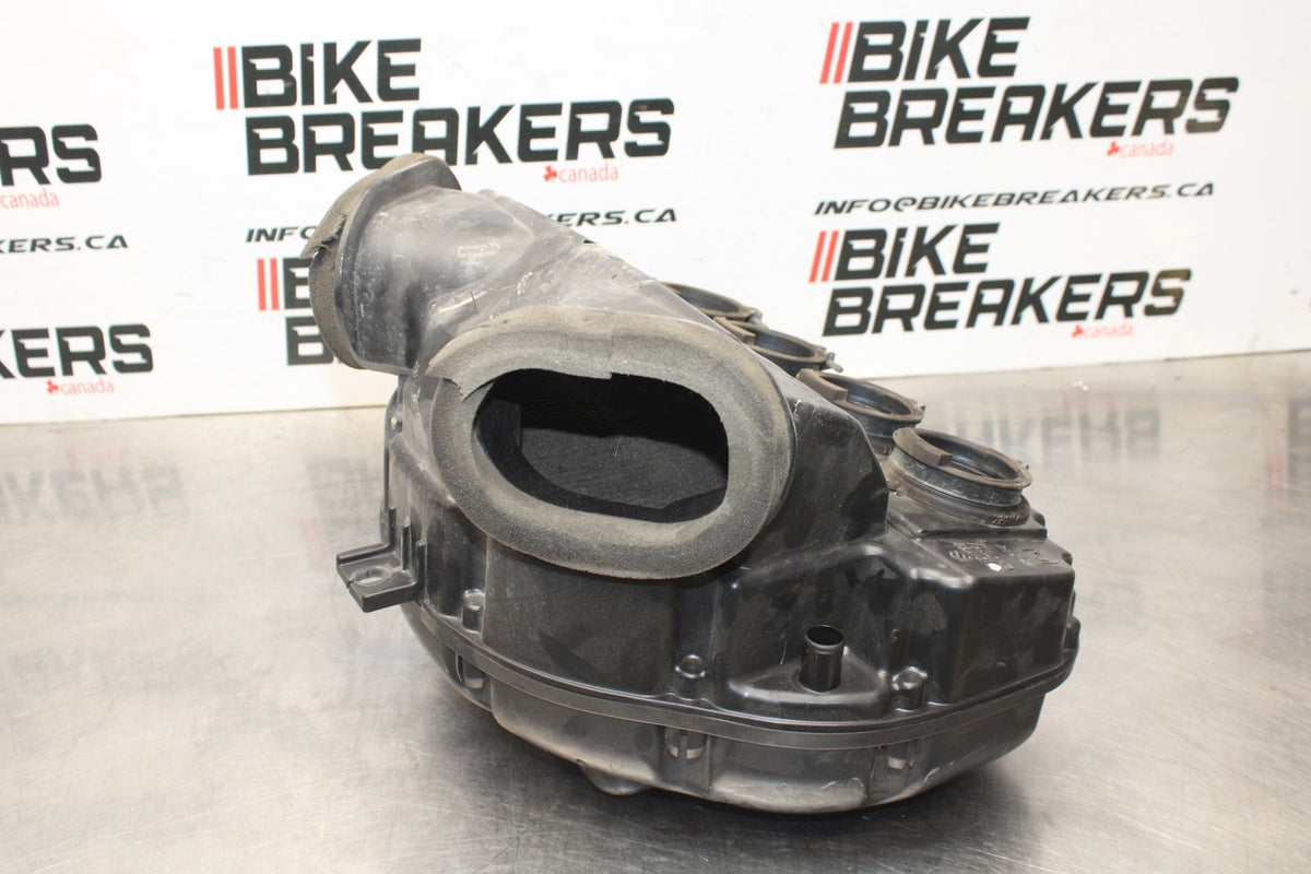 08-10 SUZUKI GSXR 600 AIRBOX AIR INTAKE FILTER BOX BB835