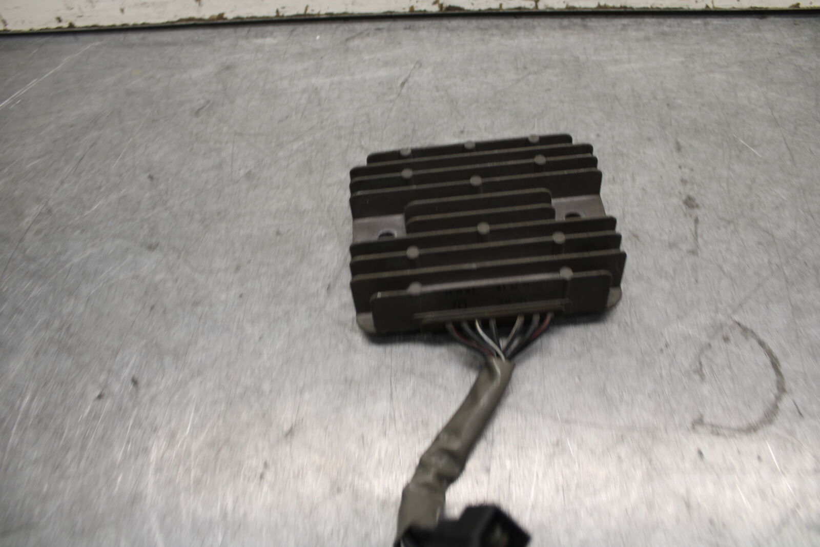 05-06 SUZUKI GSXR1000 RECTIFIER VOLTAGE REGULATOR BB677