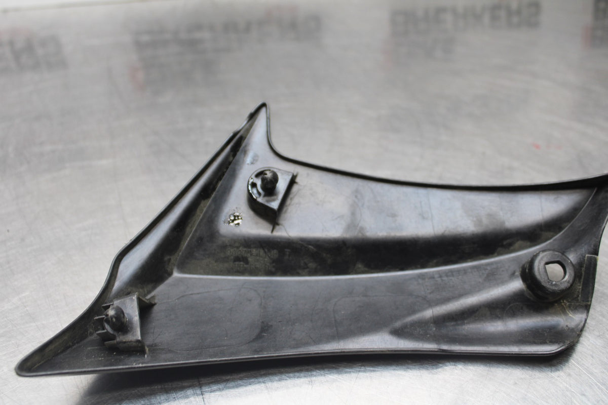 11-25 SUZUKI GSXR 600  RIGHT MID UPPER SIDE FAIRING COWL PLASTIC BB687