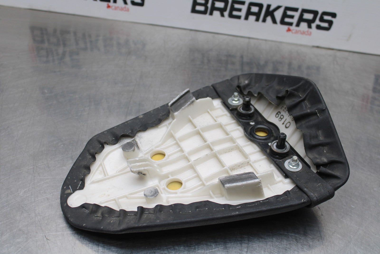 08 KAWASAKI NINJA ZX10R REAR BACK PASSENGER TANDEM SEAT PAD SADDLE PILLION BB201