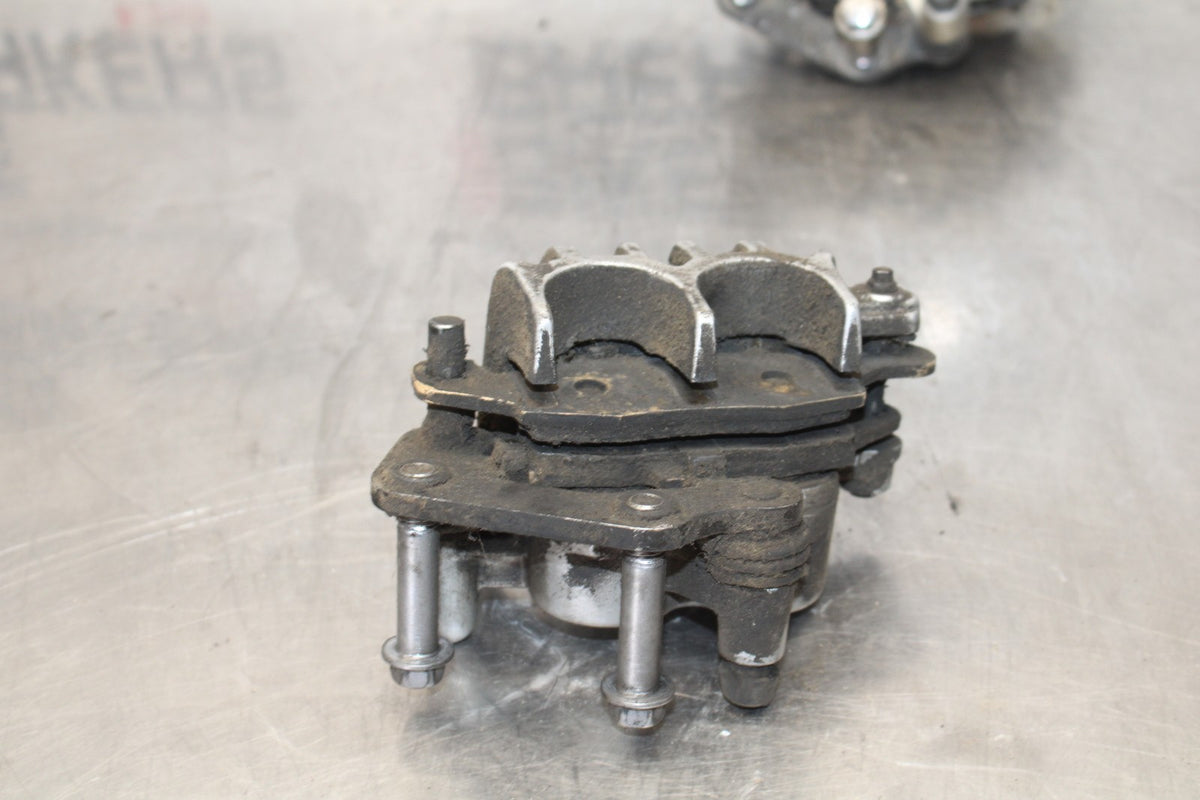 03 KAWASAKI VULCAN 1600 RIGHT LEFT FRONT BRAKE CALIPER SET PAIR CALIPERS BB865