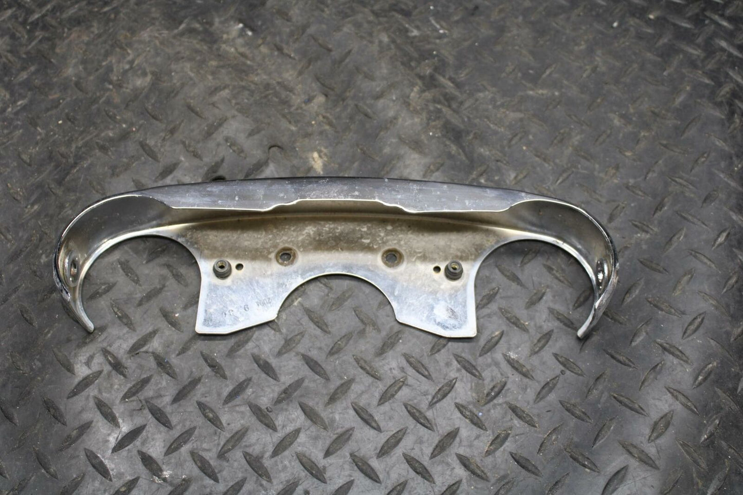 05-06 KAWASAKI VULCAN 1500 VN1500 CLASSIC LOWER TRIPLE TREE CLAMP COVER  BB220