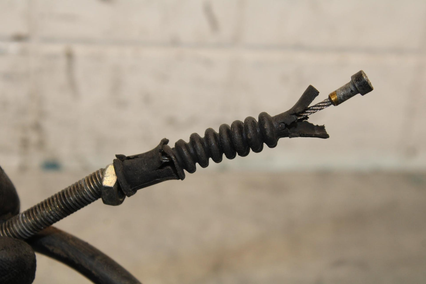 2000 Kawasaki Ninja ZX12R ZX1200A CLUTCH CABLE LINE 54011-1398 BB565