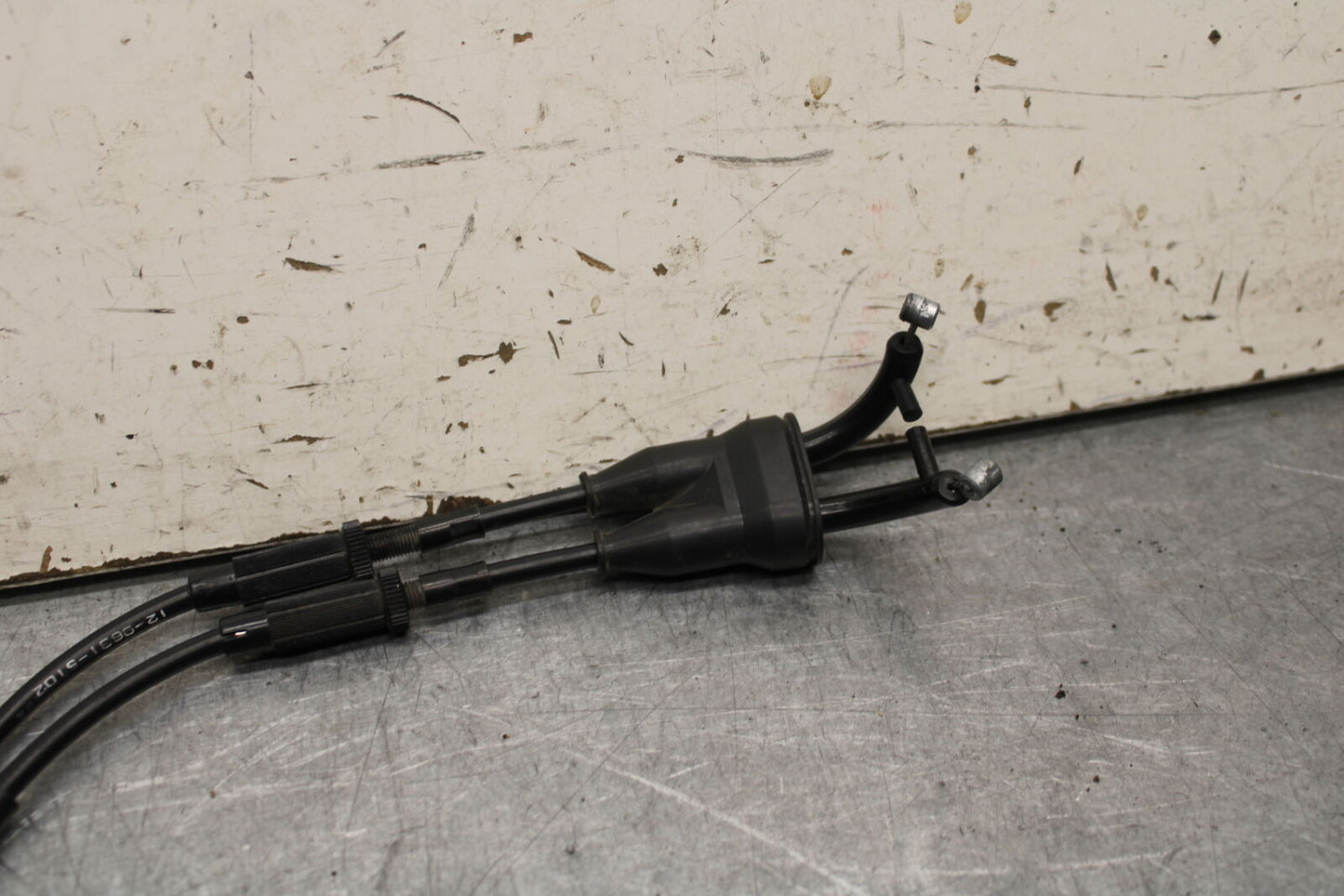 16 KAWASAKI NINJA ZX10R THROTTLE CABLES LINES 54012-0631 BB650