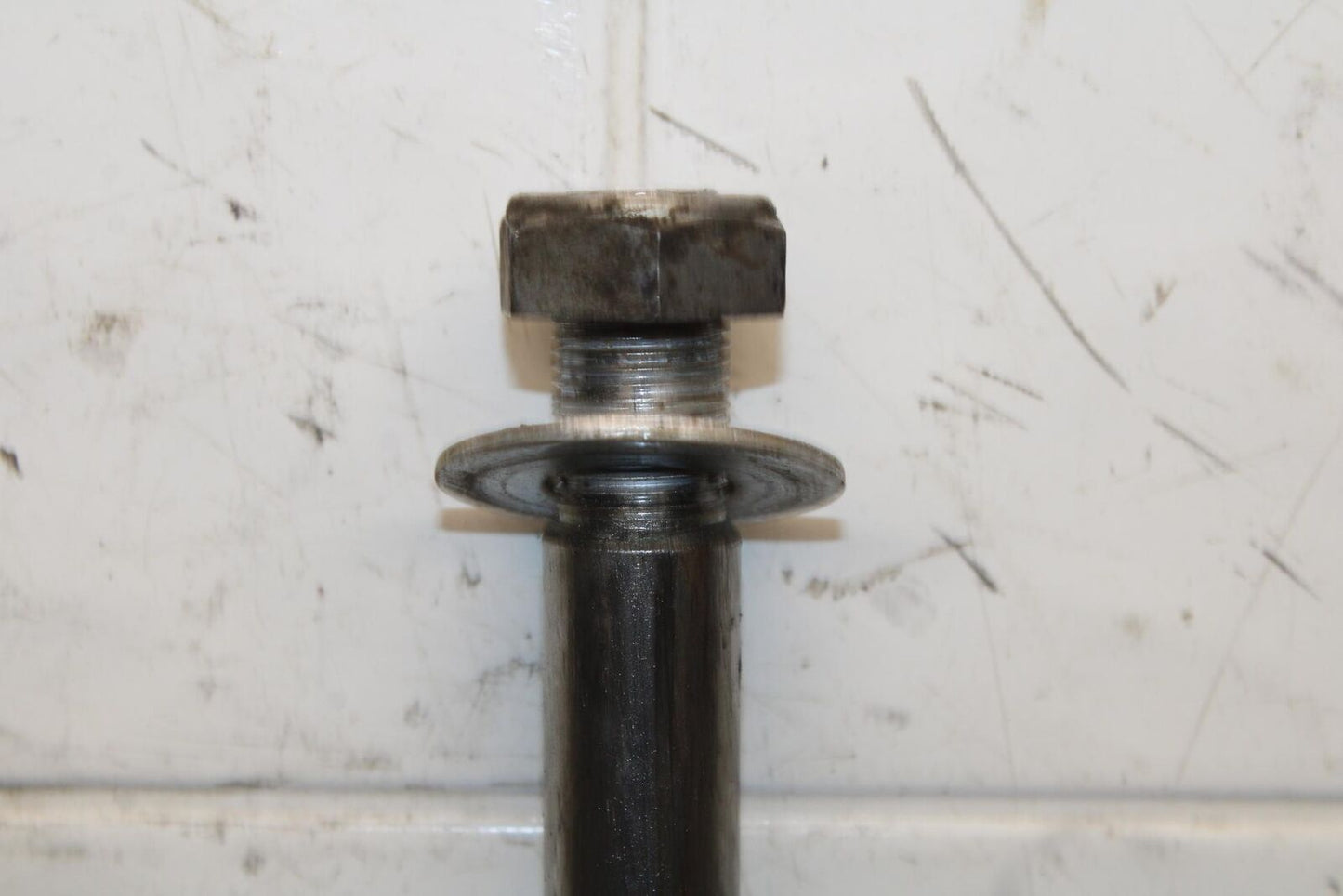 2003 Yamaha Vmax 1200 VMX1200 REAR AXLE BACK WHEEL RIM PIVOT BOLT AXEL BB563