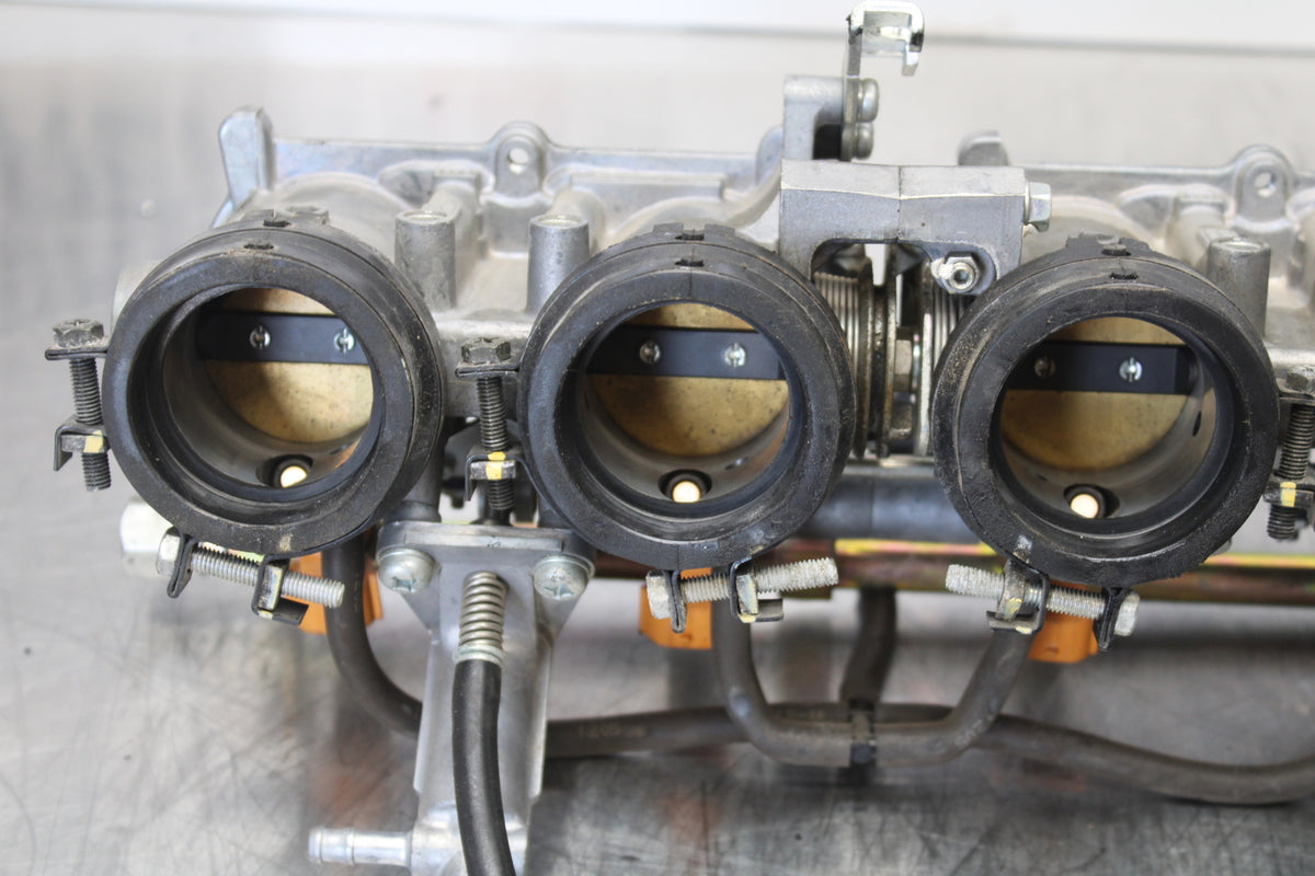 05-06 HONDA CBR600RR MAIN FUEL INJECTORS / THROTTLE BODIES BB159