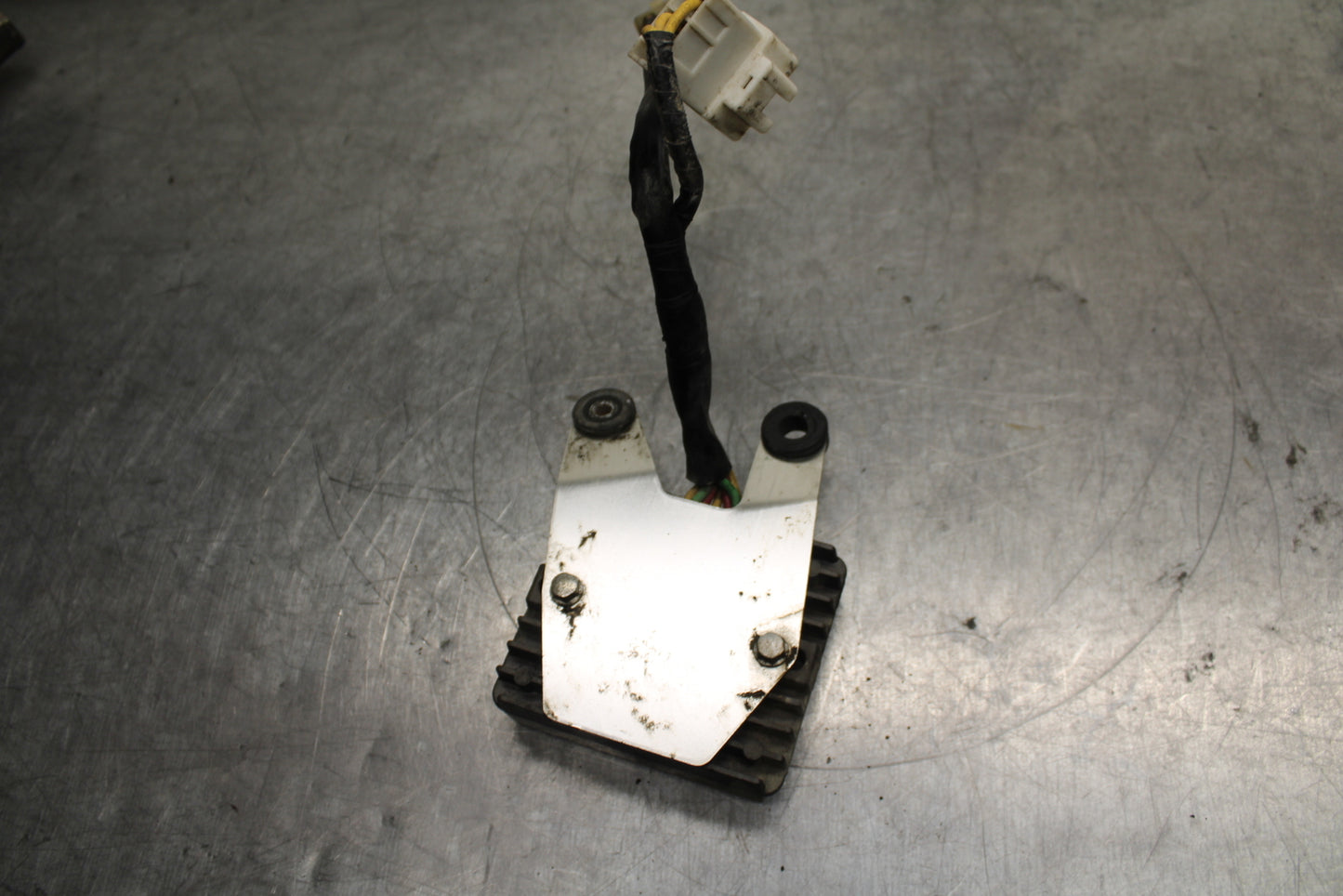 05-06 HONDA CBR600RR RECTIFIER VOLTAGE REGULATOR BB739